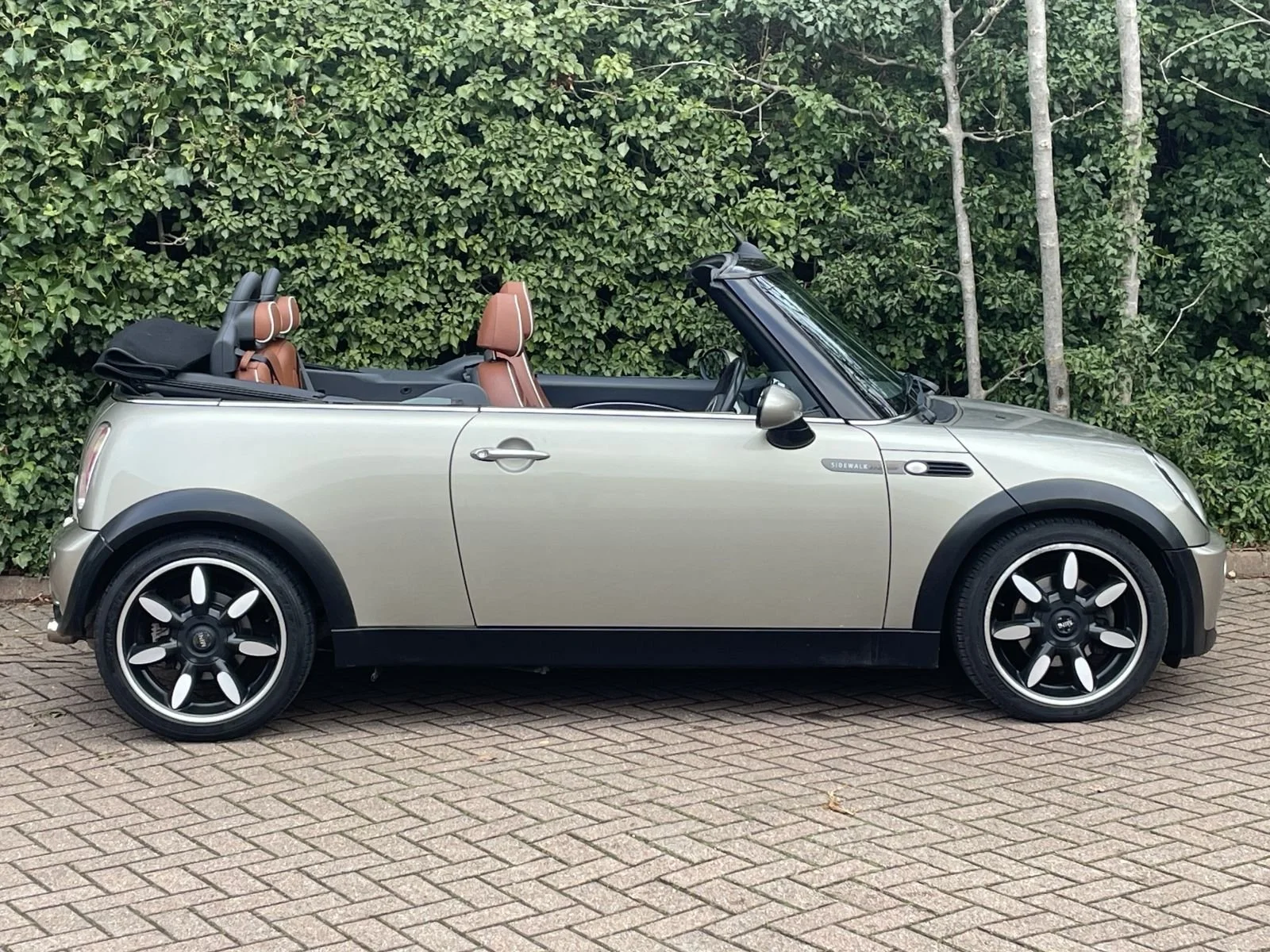 SM58 Sparkling Silver Sidewalk Cooper Automatic 3.jpg