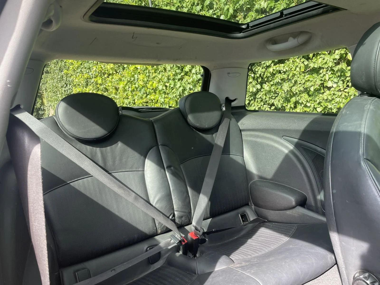 LC57 Sparkling Silver G2 Cooper Auto 10.JPG