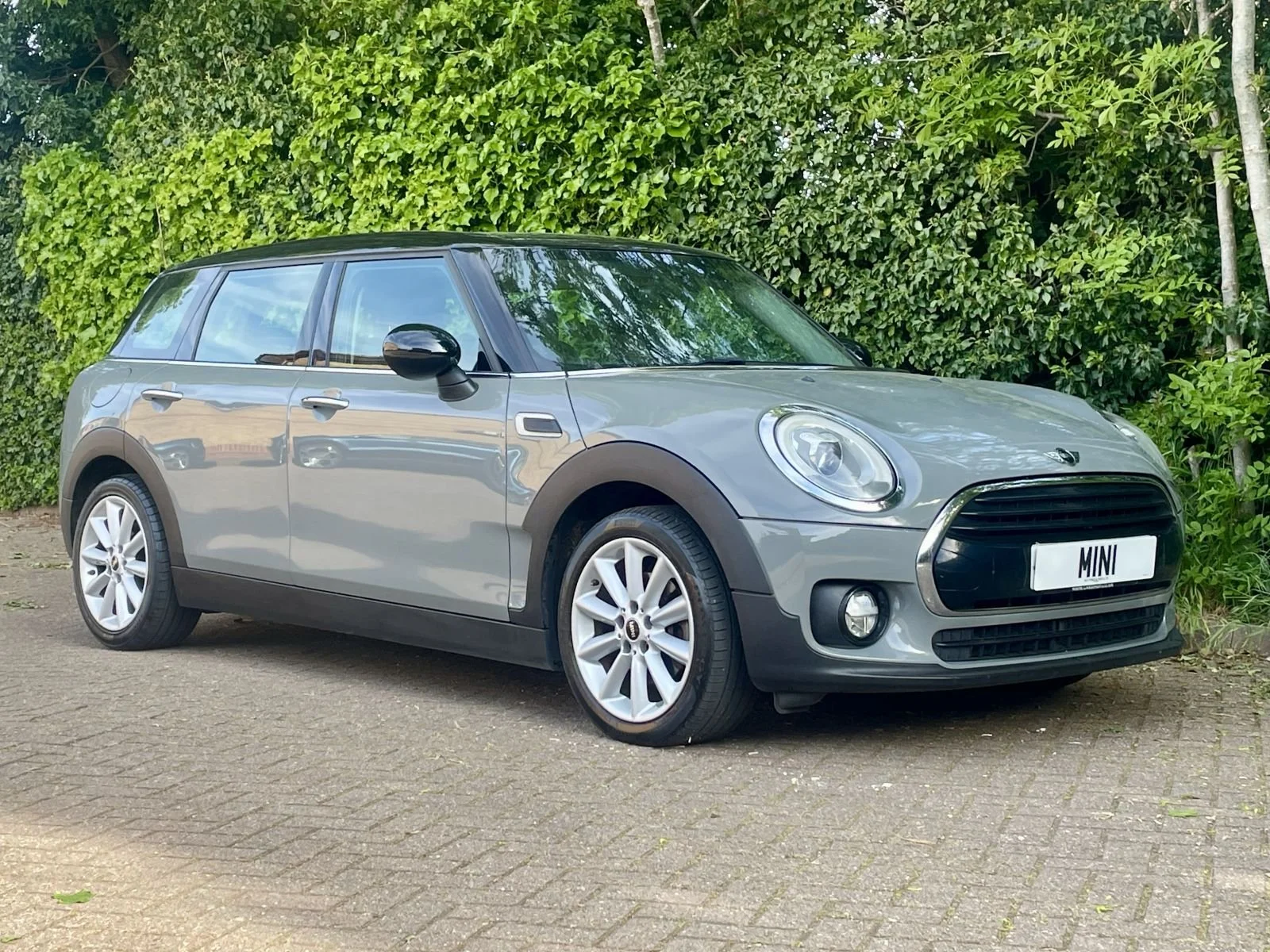 WR66 Moonwalk Grey Clubman Manual Cooper Diesel 2.jpg