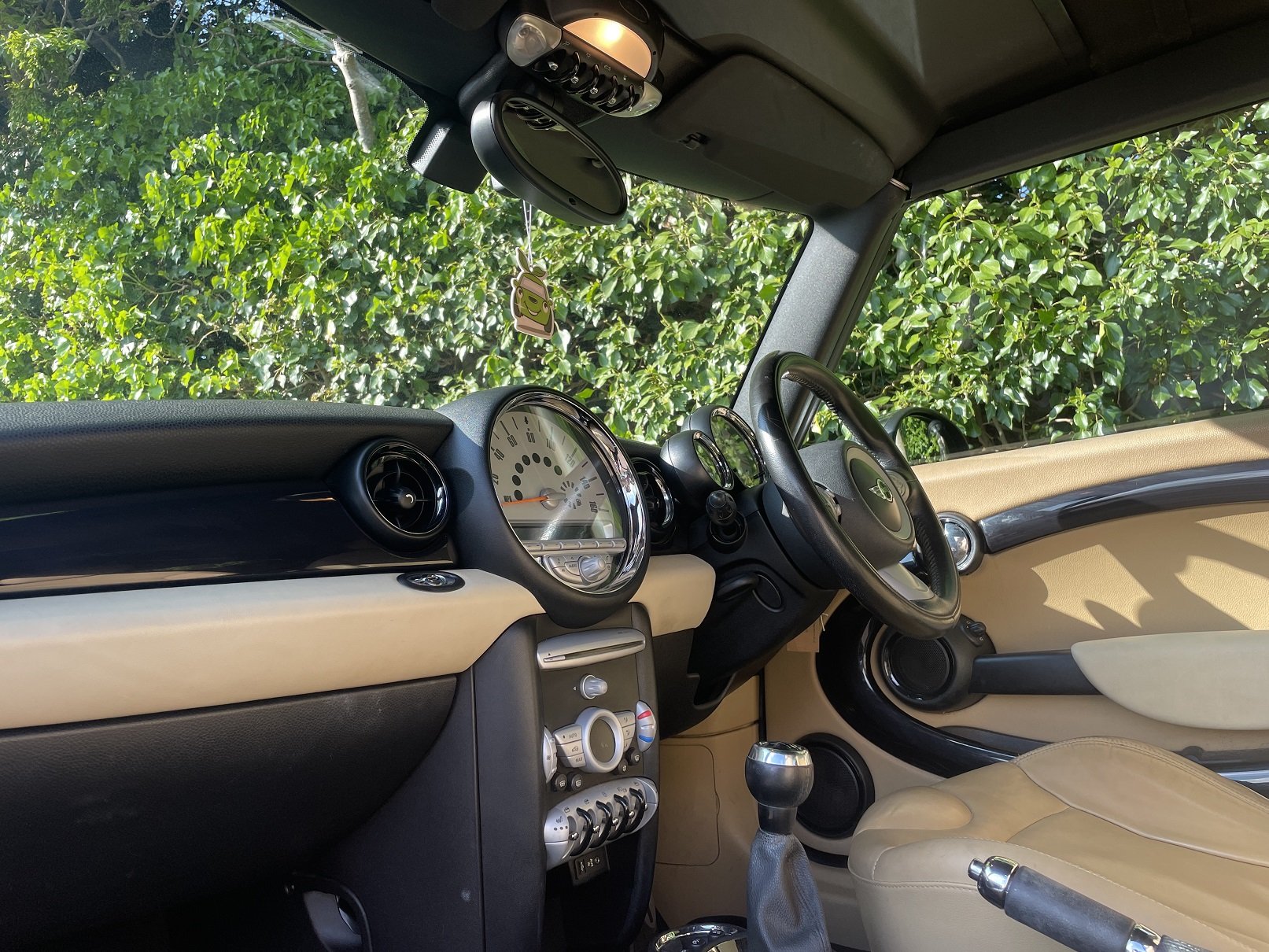 HJ09 Cooper S Convertible Manual 10.JPG