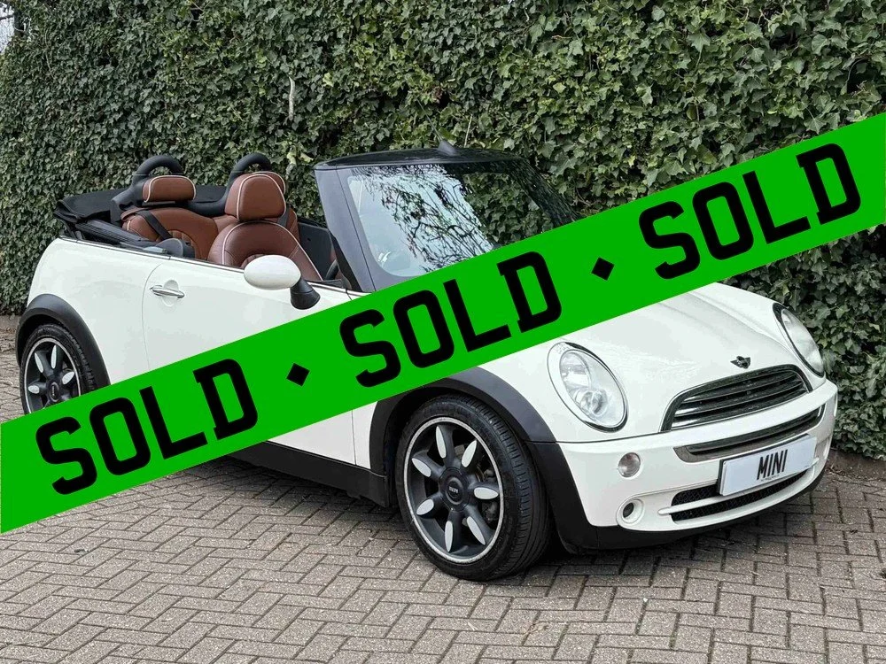 MINI Cooper Sidewalk