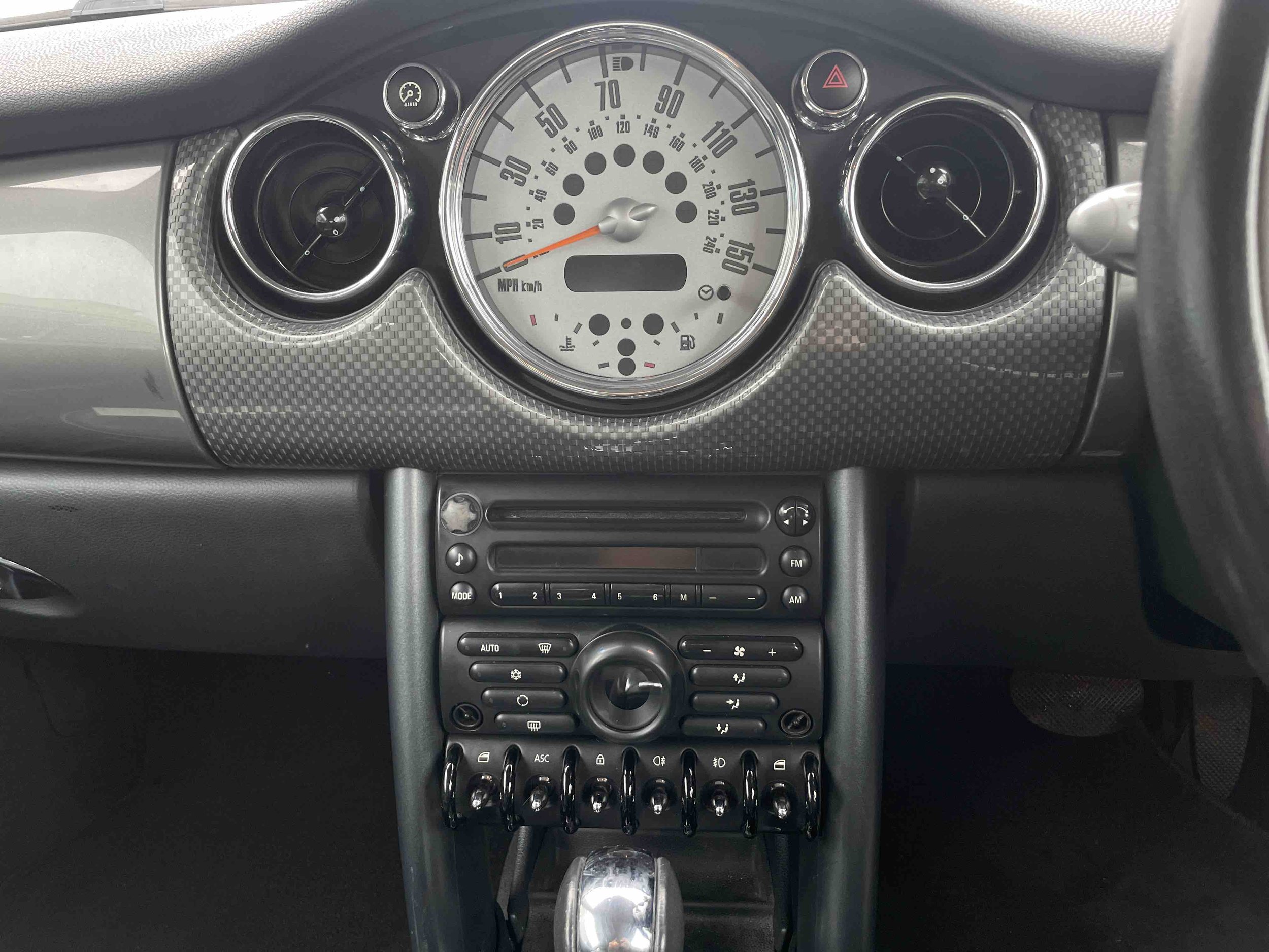 GV06 JZP Grey Park Lane 7.jpg