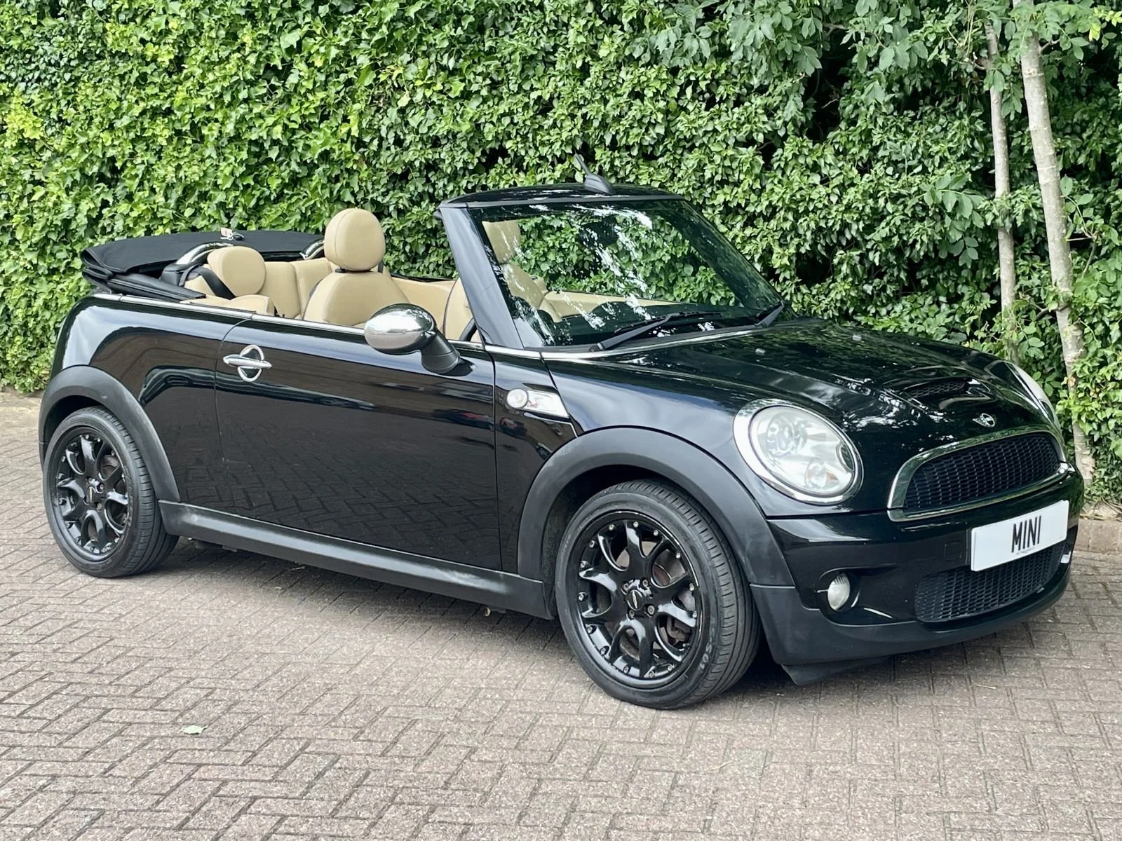YG09 Black Cooper S Convertible Manual 2.jpg
