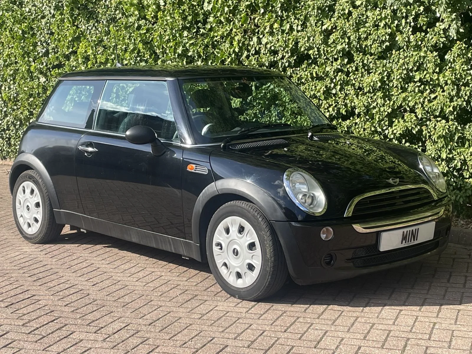 KP05 Jet Black Manual Cooper 2.jpg