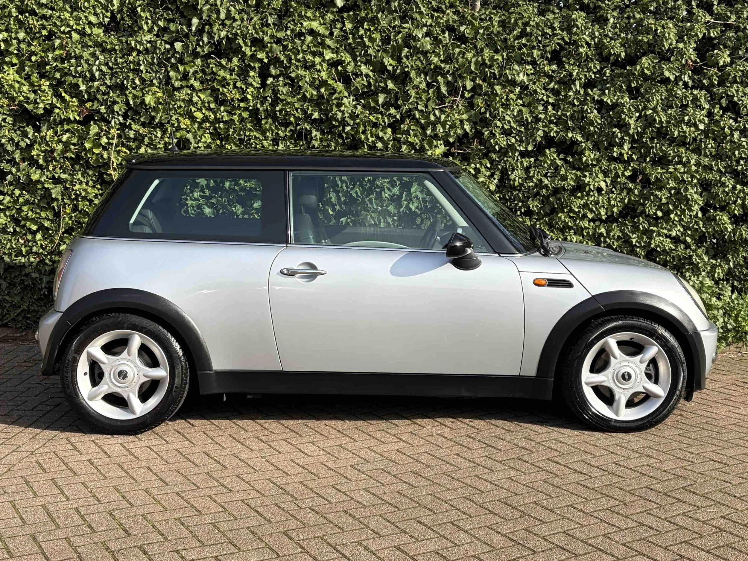 YB51 Pure Silver Cooper Auto 2.jpeg