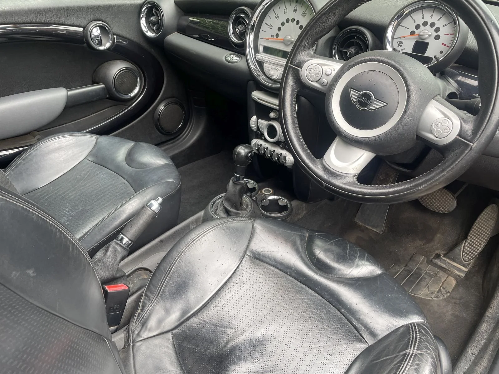 HN10 Pepper White Cooper Convertible Auto Bodykit 6.JPG