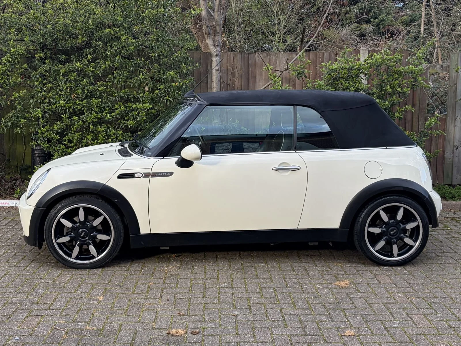 F824 Cooper Sidewalk Automatic Pepper White 9.jpg