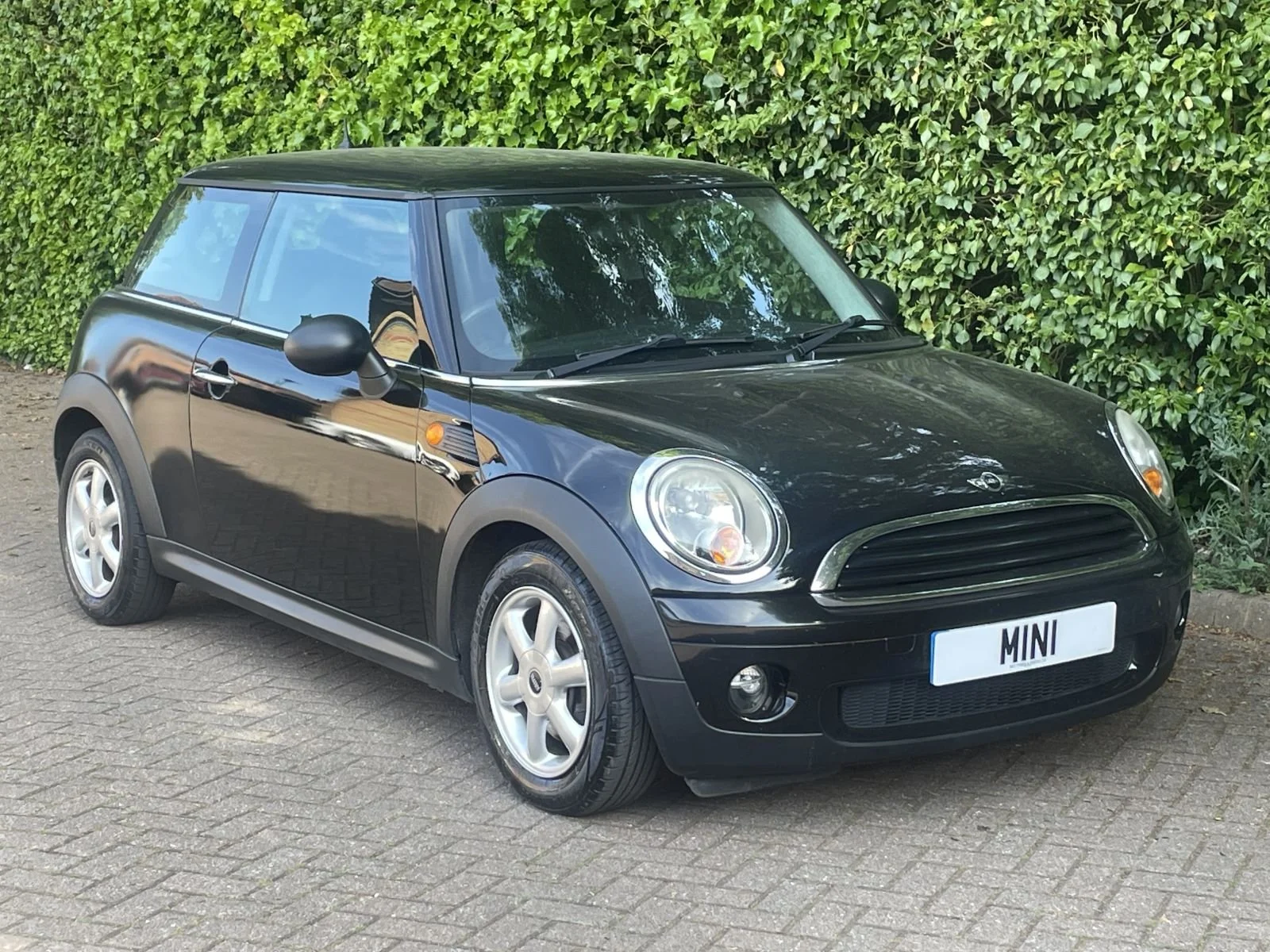 LT59 Black G2 One Auto 1.JPG