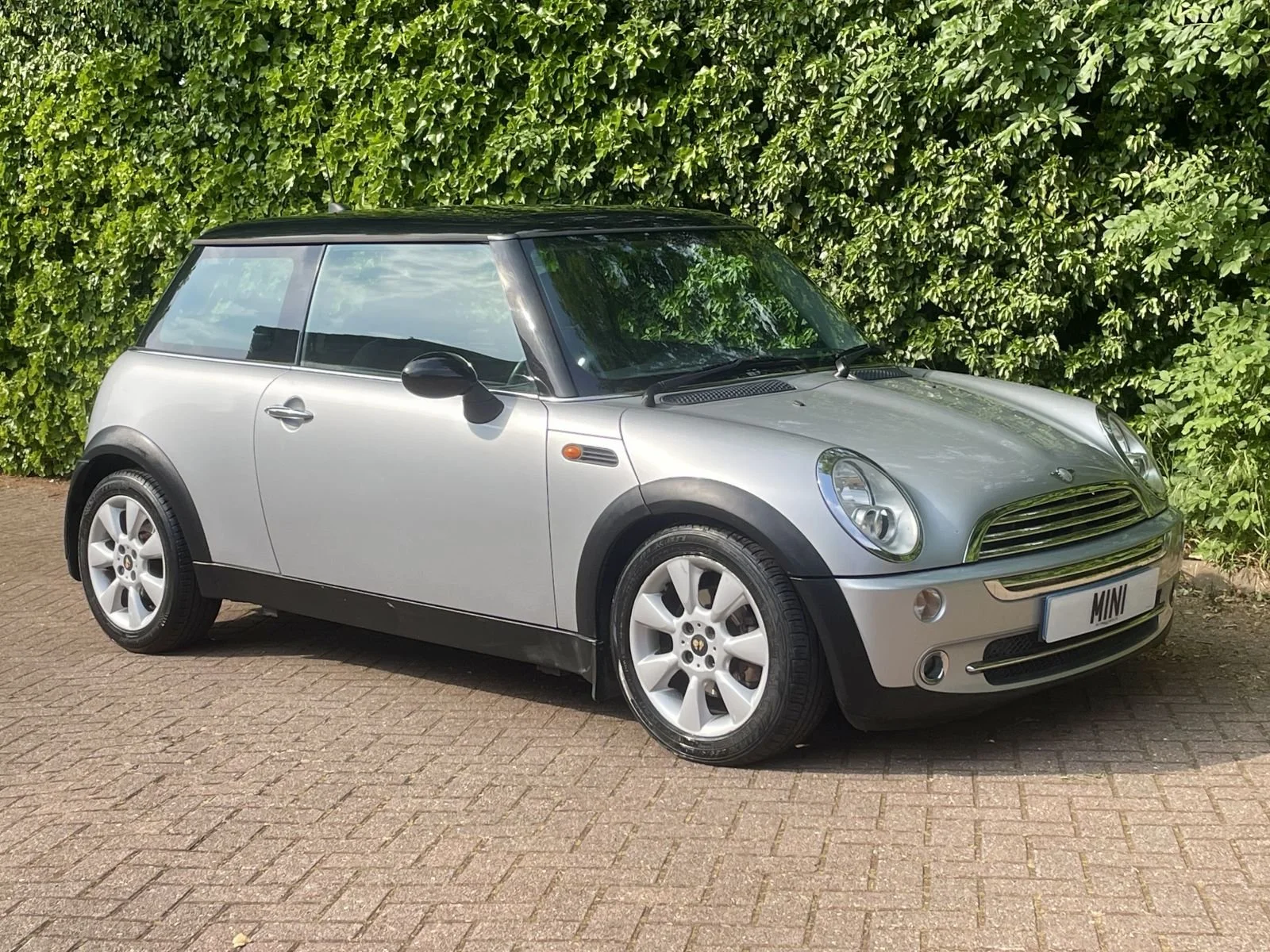 WJ06 Pure Silver Manual Cooper 2.jpg