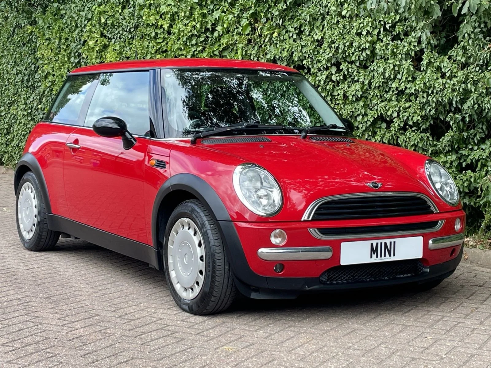 EX02 Red One Automatic 1.jpg