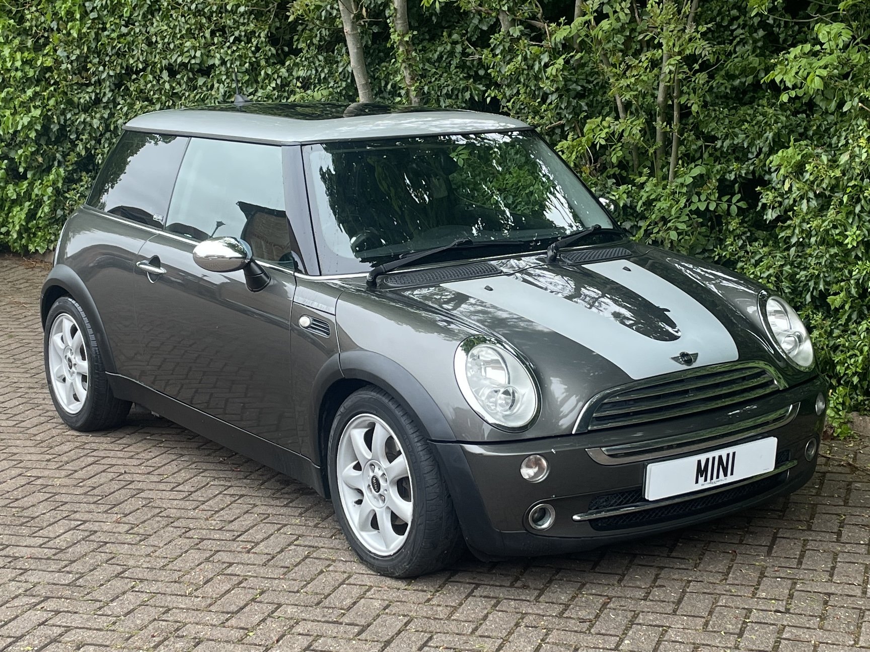 LR55 Automatic Park Lane 1.jpg