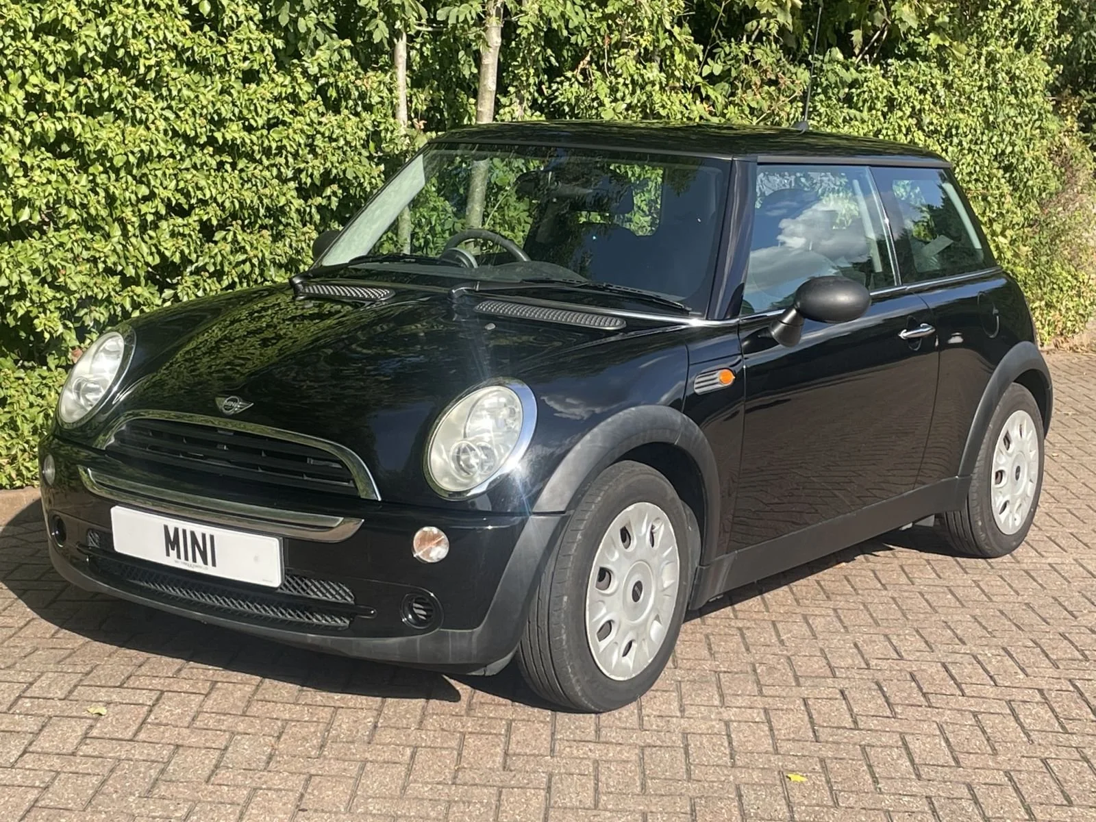 KP05 Jet Black Manual Cooper 10.jpg