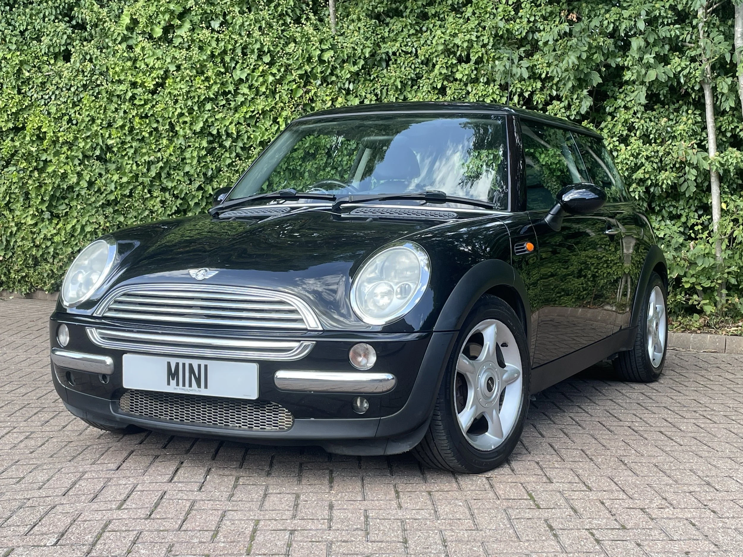 AU52 Jet Black Automatic Cooper 14.jpg