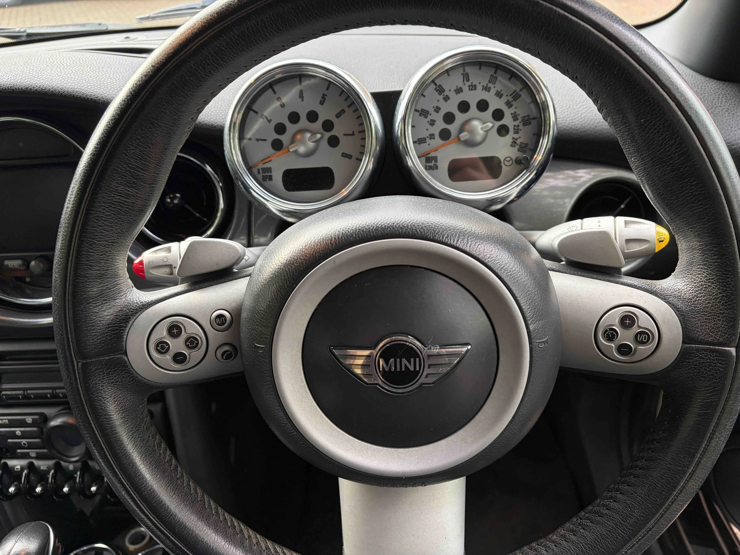 LR55 BOJ White Cooper S Convertible 3.jpg