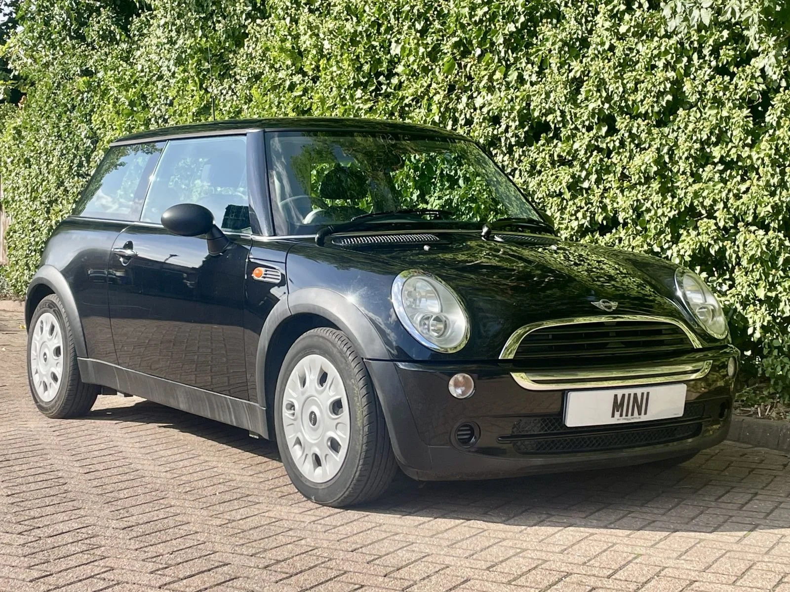 KP05 Jet Black Manual Cooper 1.jpg