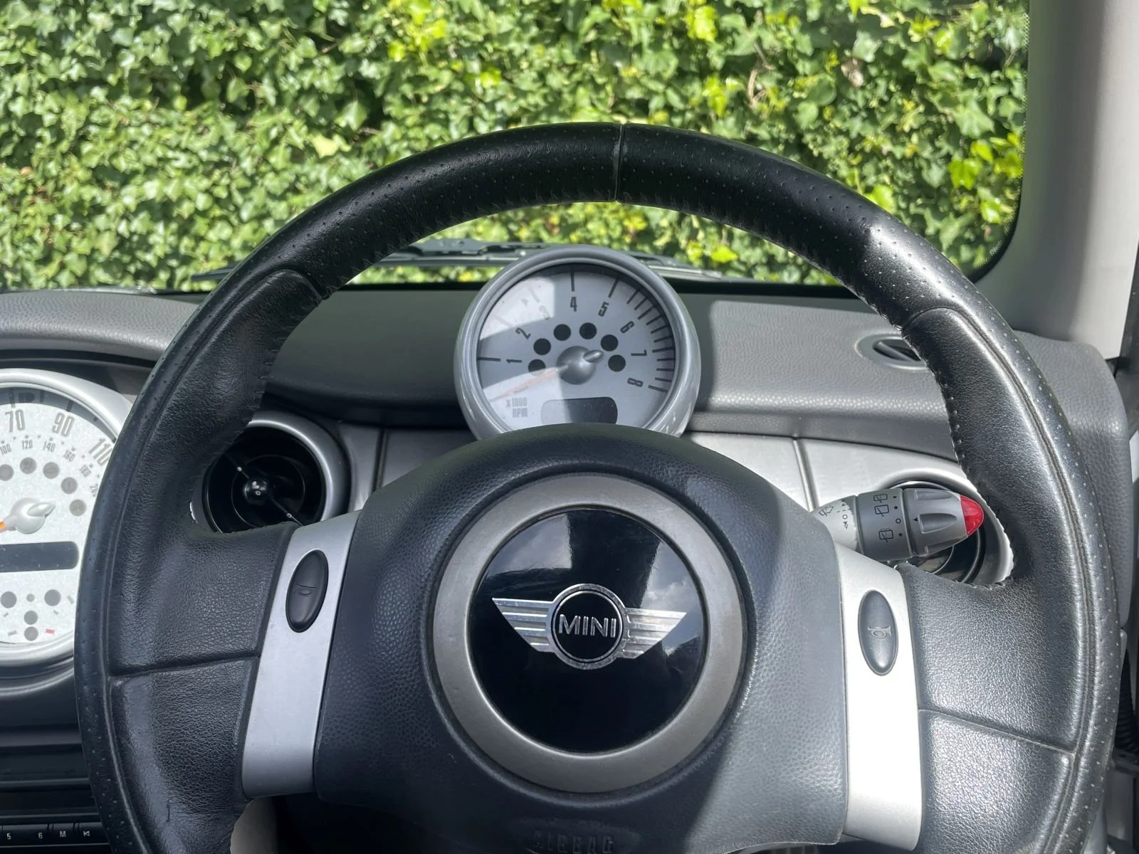 FM53 Cooper S Pure Silver Manual 8.JPG