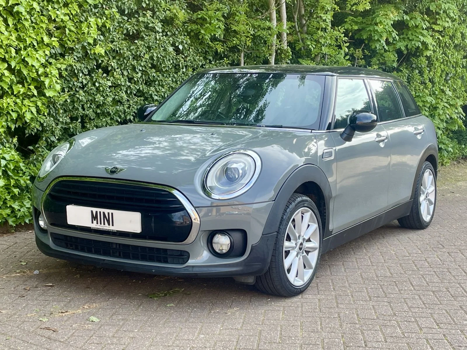 WR66 Moonwalk Grey Clubman Manual Cooper Diesel 21.jpg