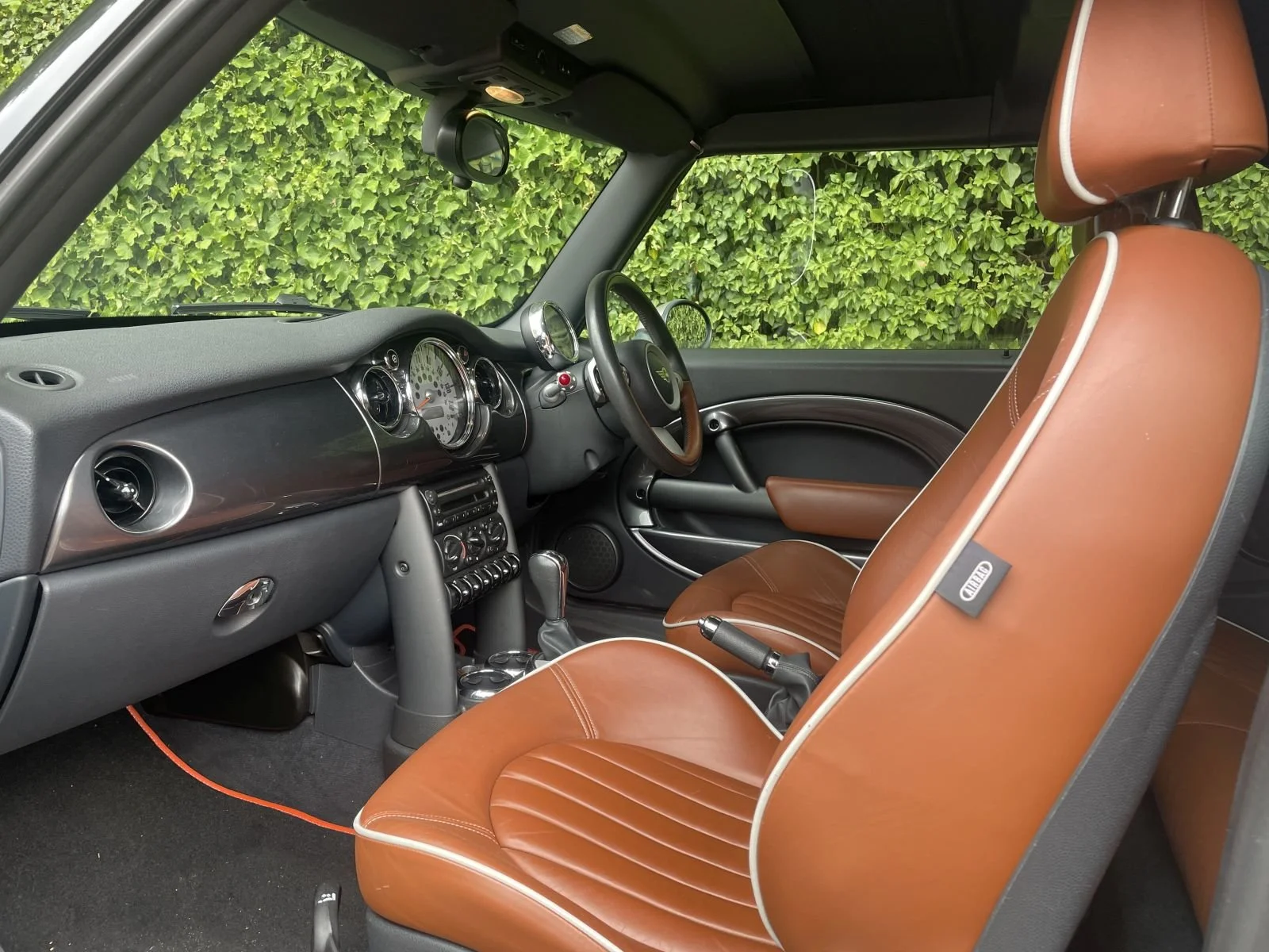 NA57 Sparkling Silver Cooper Sidewalk Automatic 11.JPG