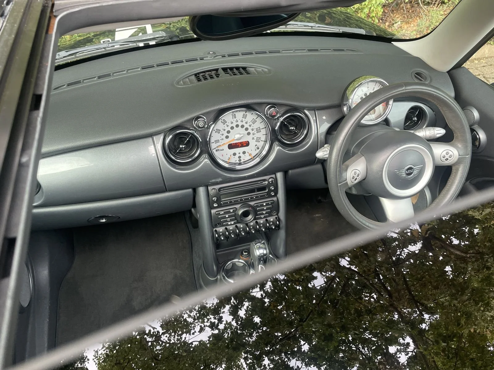 LN54 Astro Black Cooper Automatic Sunroof 12.jpg