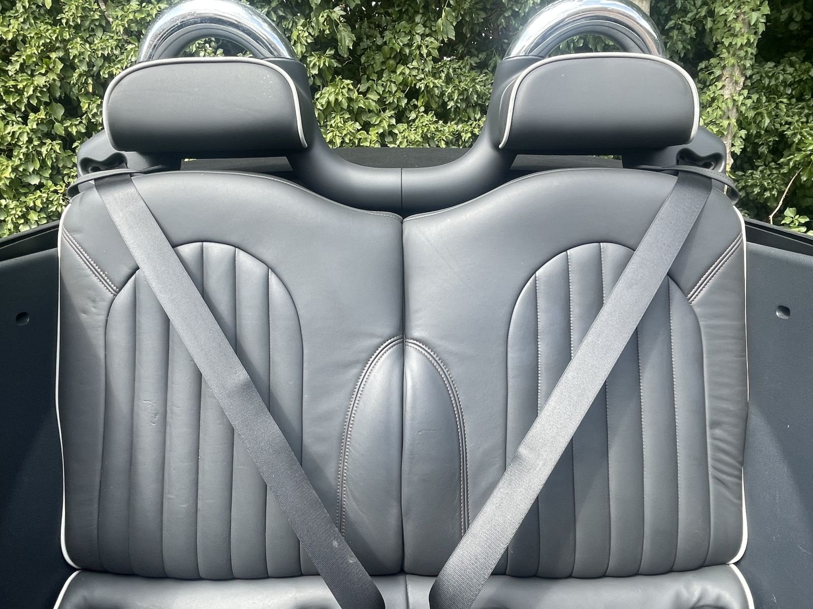 HV08 Black Cooper S Sidewalk Automatic 10.JPG