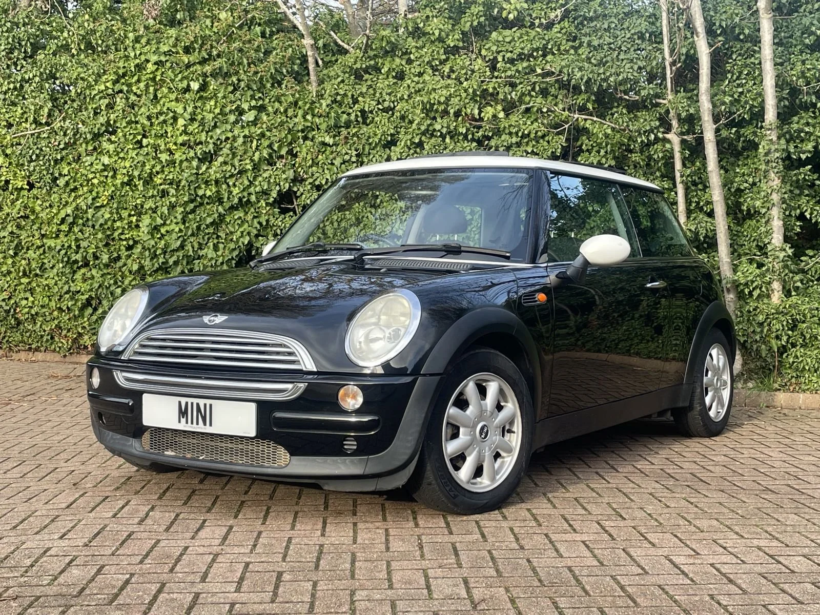 MW04 Astro Black Automatic Cooper 19.JPG