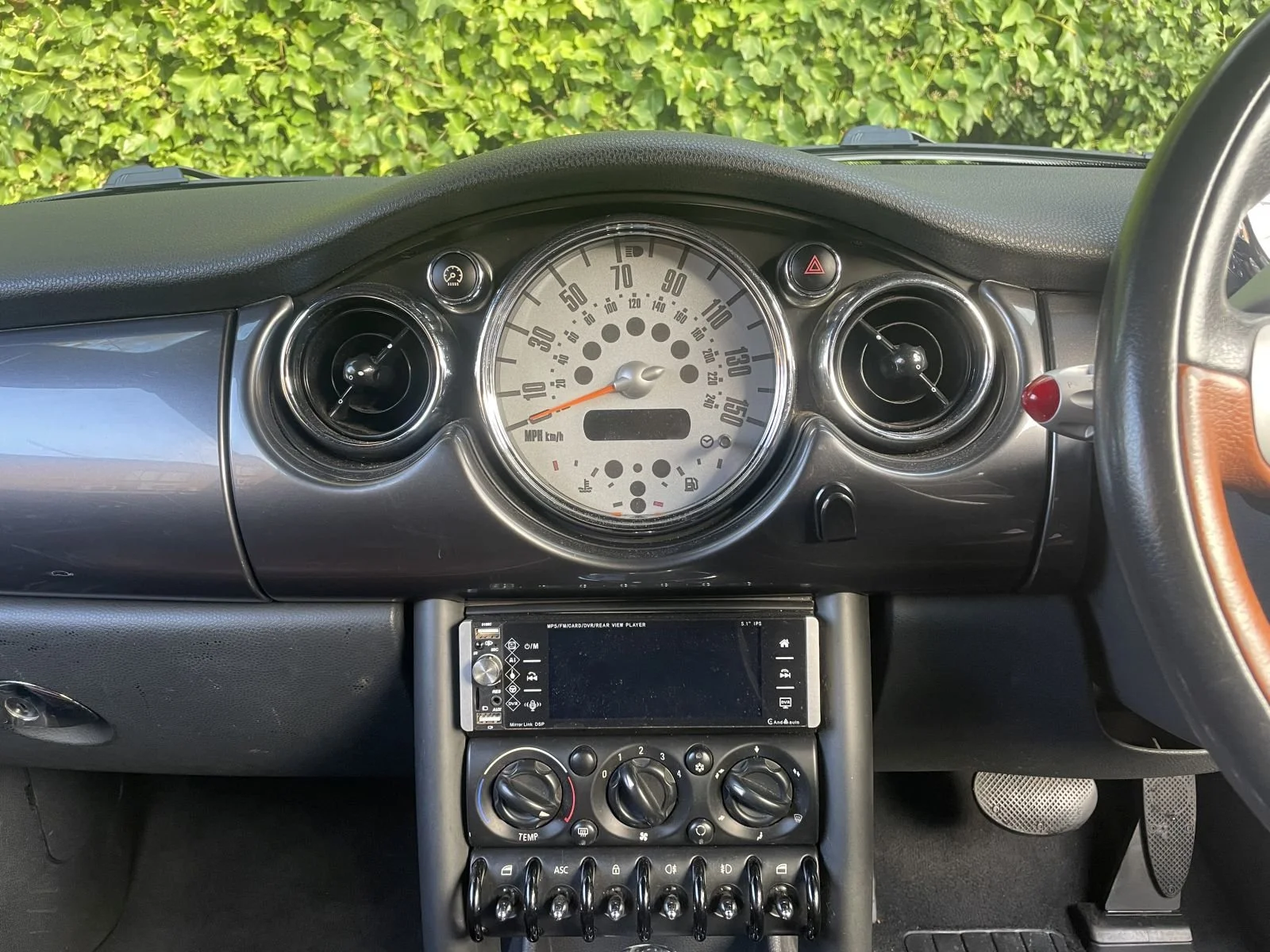 LR08 Astro Black Sidewalk Automatic 6.JPG