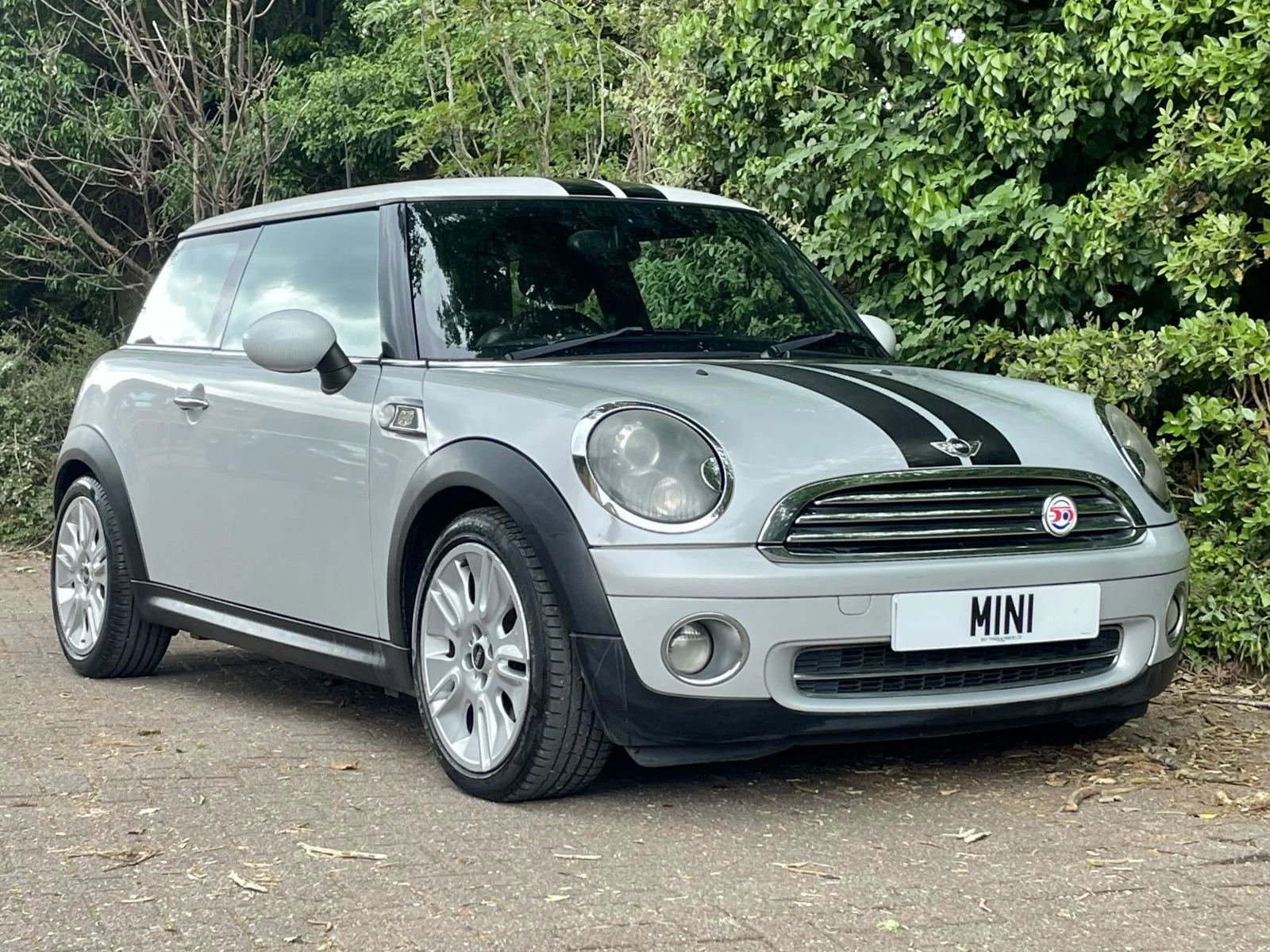 MT59 White Silver Camden Cooper Manual 1.jpg