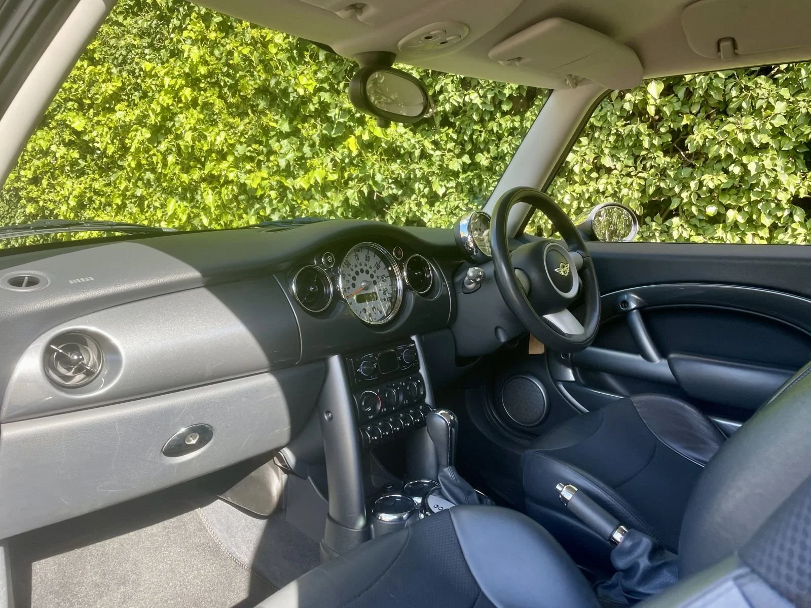 GV05 Astro Black Metallic Cooper Automatic 11.jpg