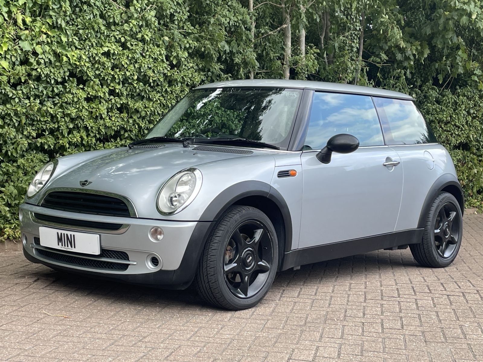 AY56 Silver Manual One 11.jpg