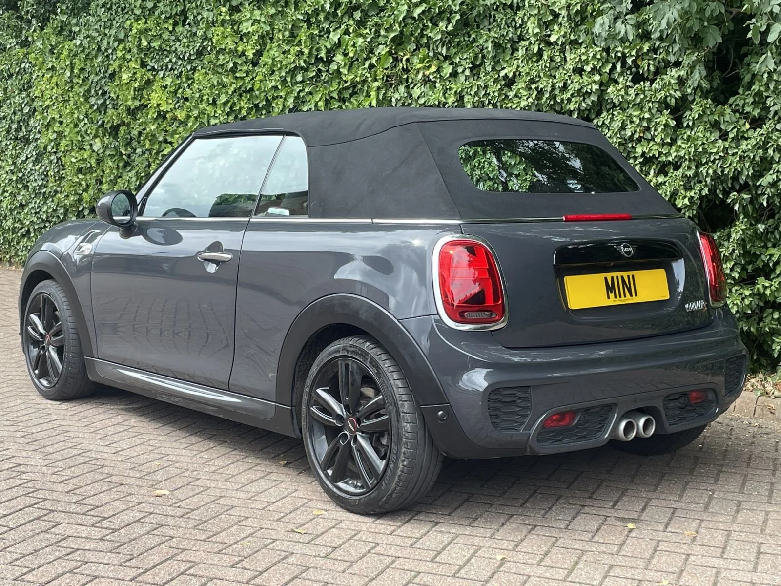 AD19 Thunder Grey Cooper S Automatic Convertible 21.jpg