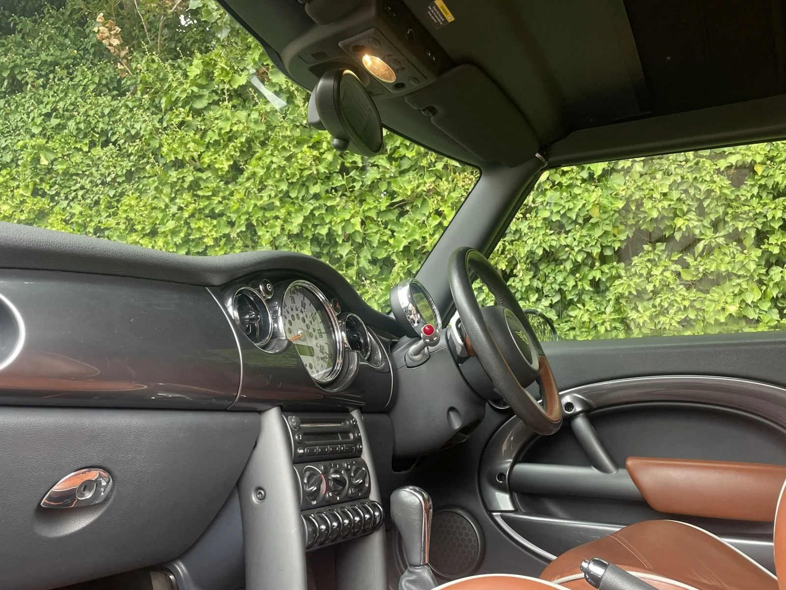 NA57 Sparkling Silver Cooper Sidewalk Automatic 12.JPG