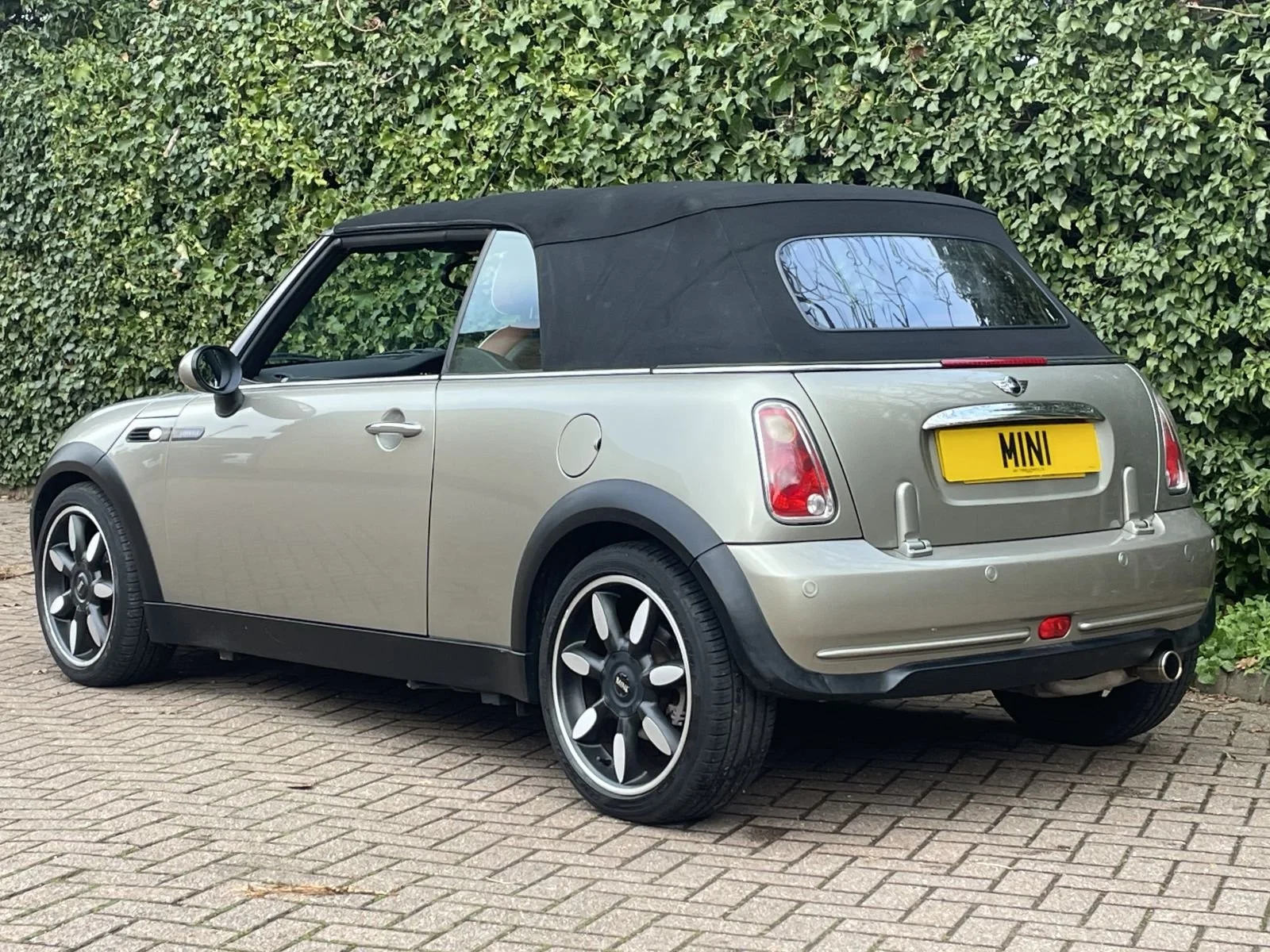 SM58 Sparkling Silver Sidewalk Cooper Automatic 16.jpg