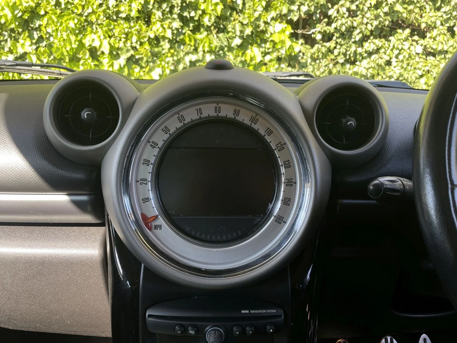 GU61 Absolute Black Metallic Countryman Cooper S Manual 7.JPG