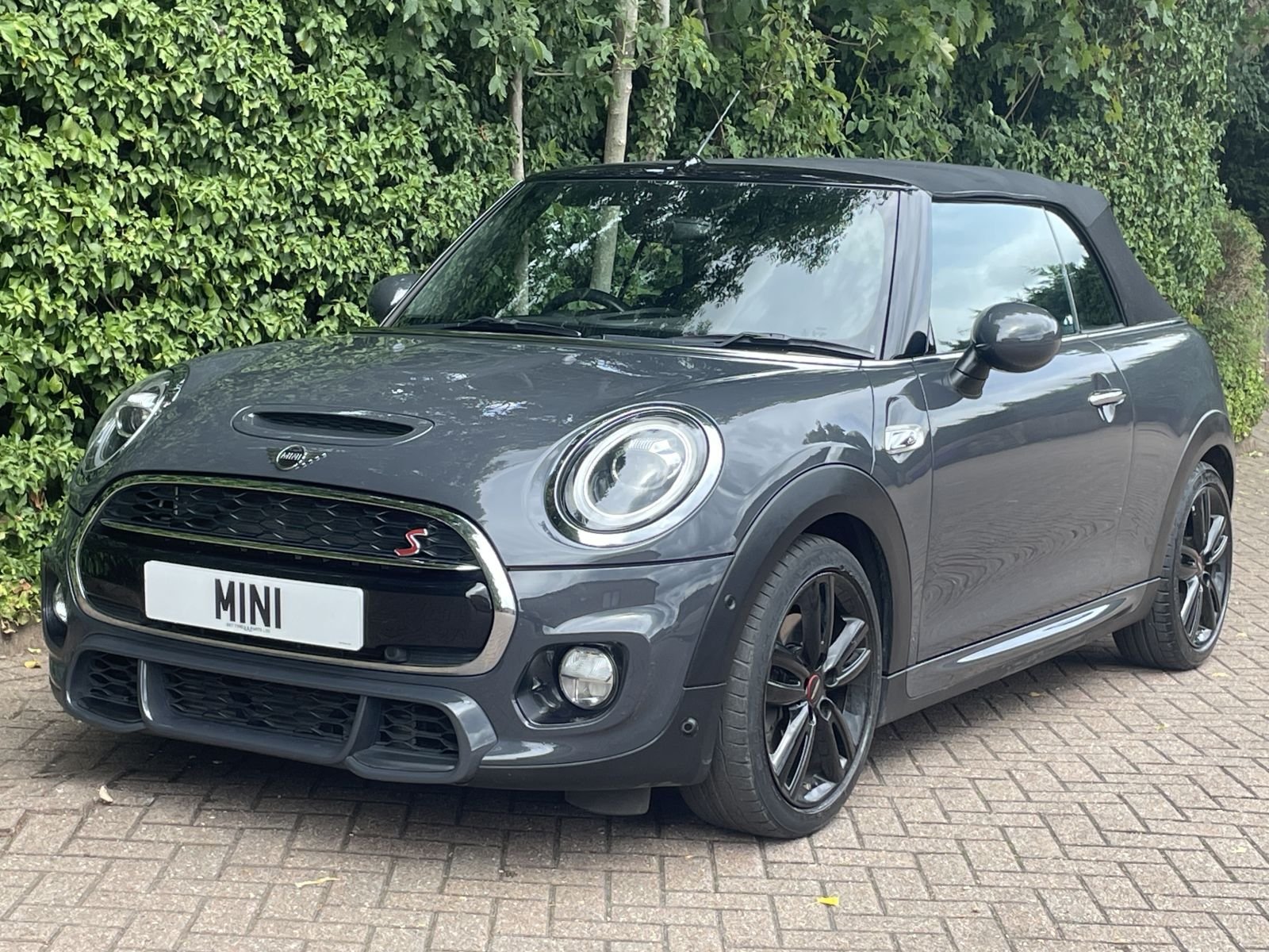 AD19 Thunder Grey Cooper S Automatic Convertible 18.jpg