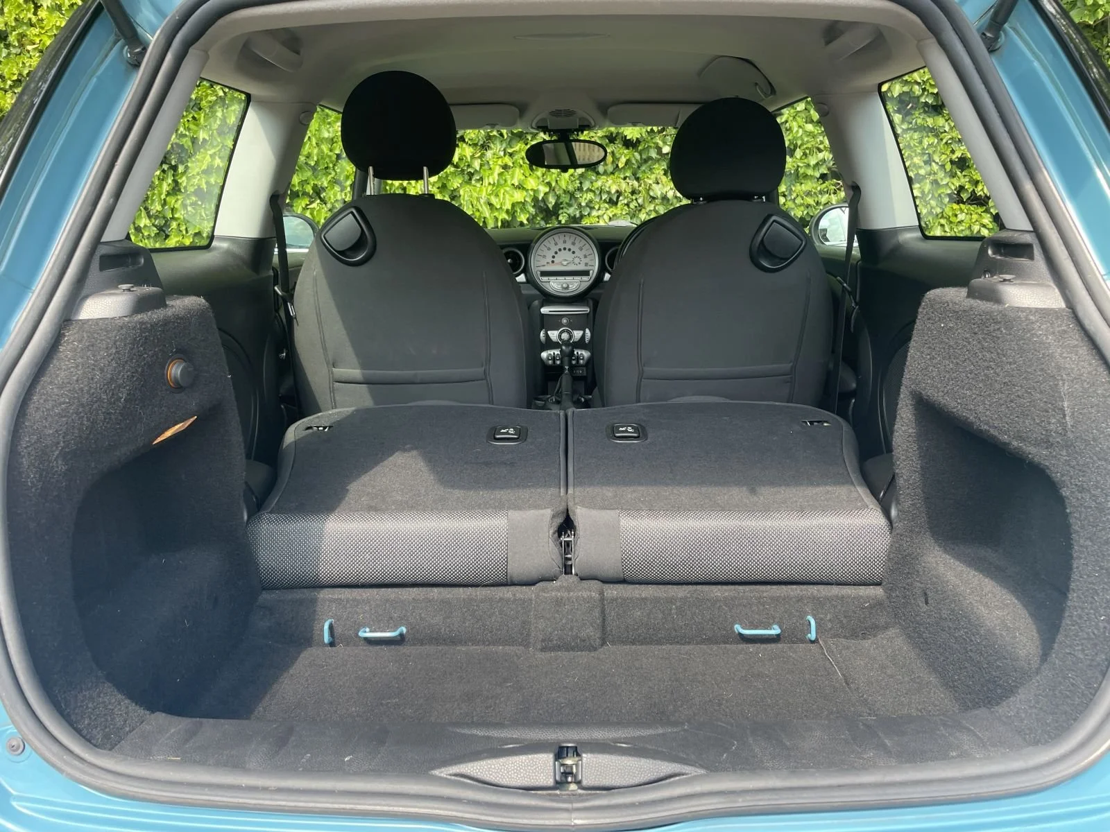 HY59 Oxygen Blue One 1.4 Auto 12.JPG