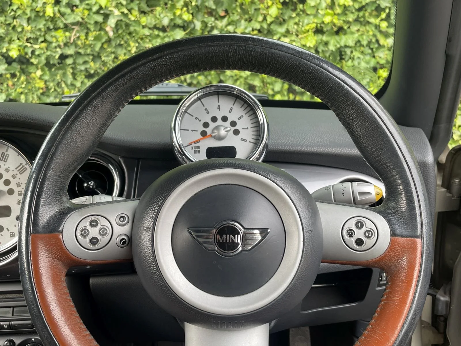 M121 Sparkling Silver Sidewalk Auto Cooper 8.JPG