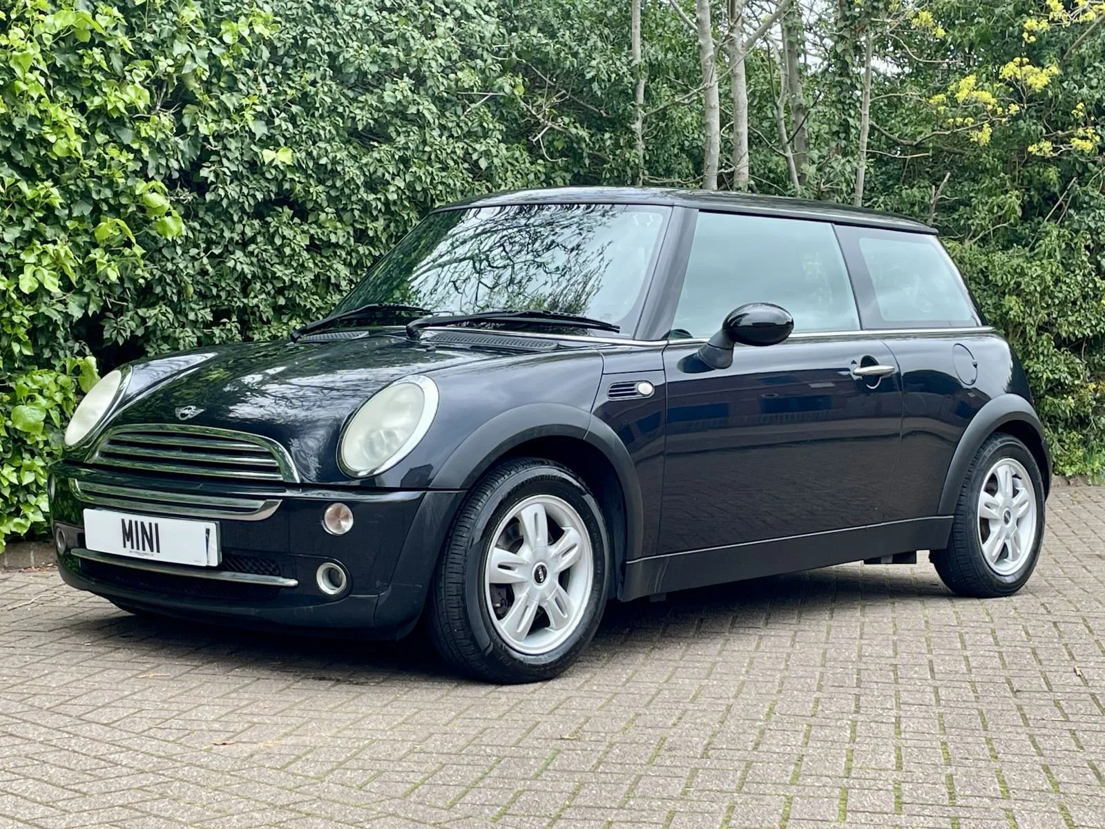 LR55 Astro Black Mini One 1.6 Manual 9.jpg