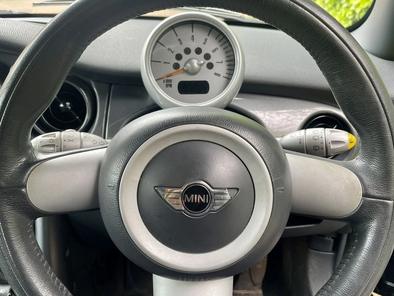 LR55 Astro Black Mini One 1.6 Manual 7.jpg