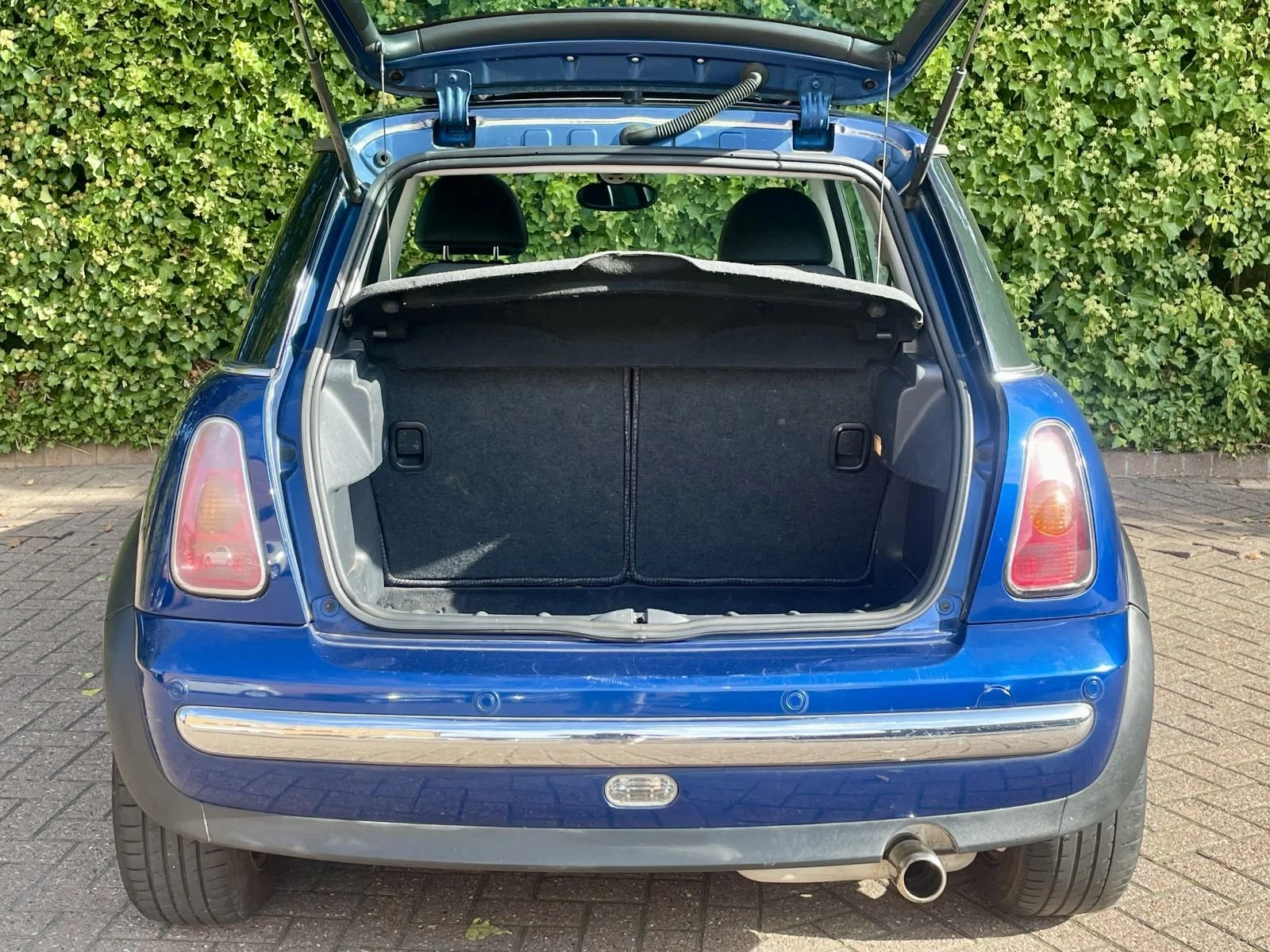 LT53 Indi Blue Cooper Automatic Sunroof 15.jpg