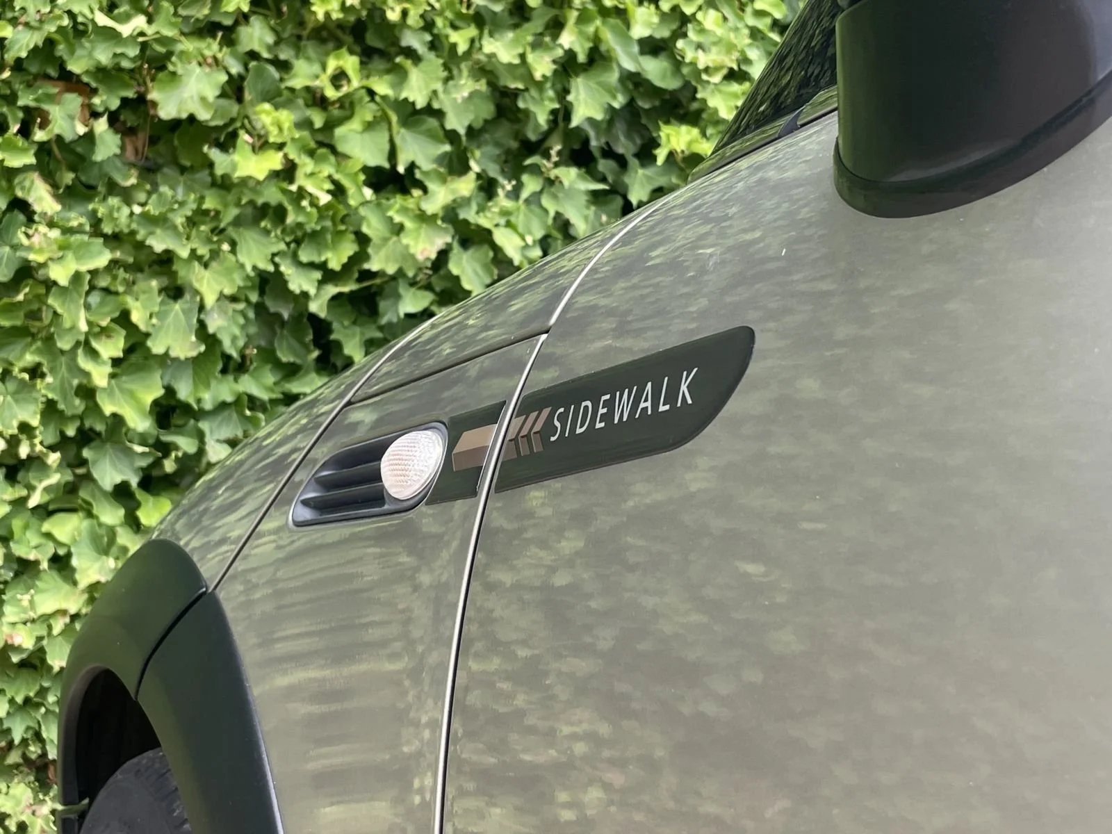 NA57 Sparkling Silver Cooper Sidewalk Automatic 20.JPG