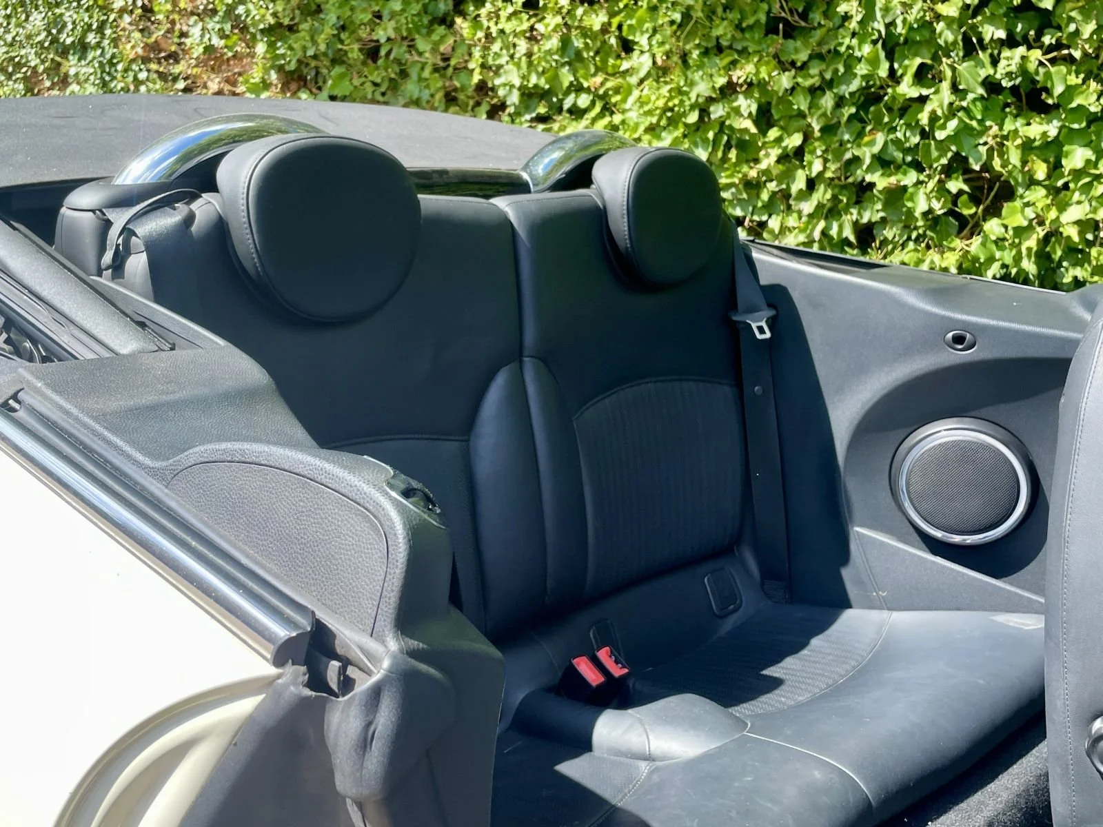 LD60 Pepper White Automatic One Convertible 8.jpg