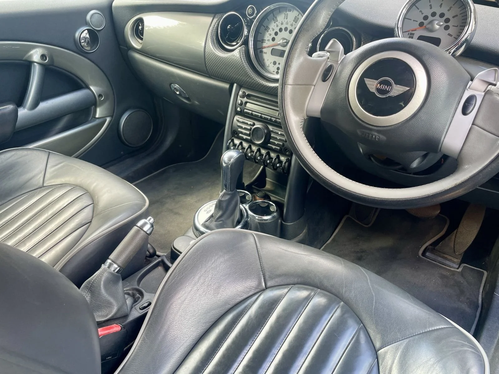 VU56 Automatic Park Lane Cooper 4a.jpg