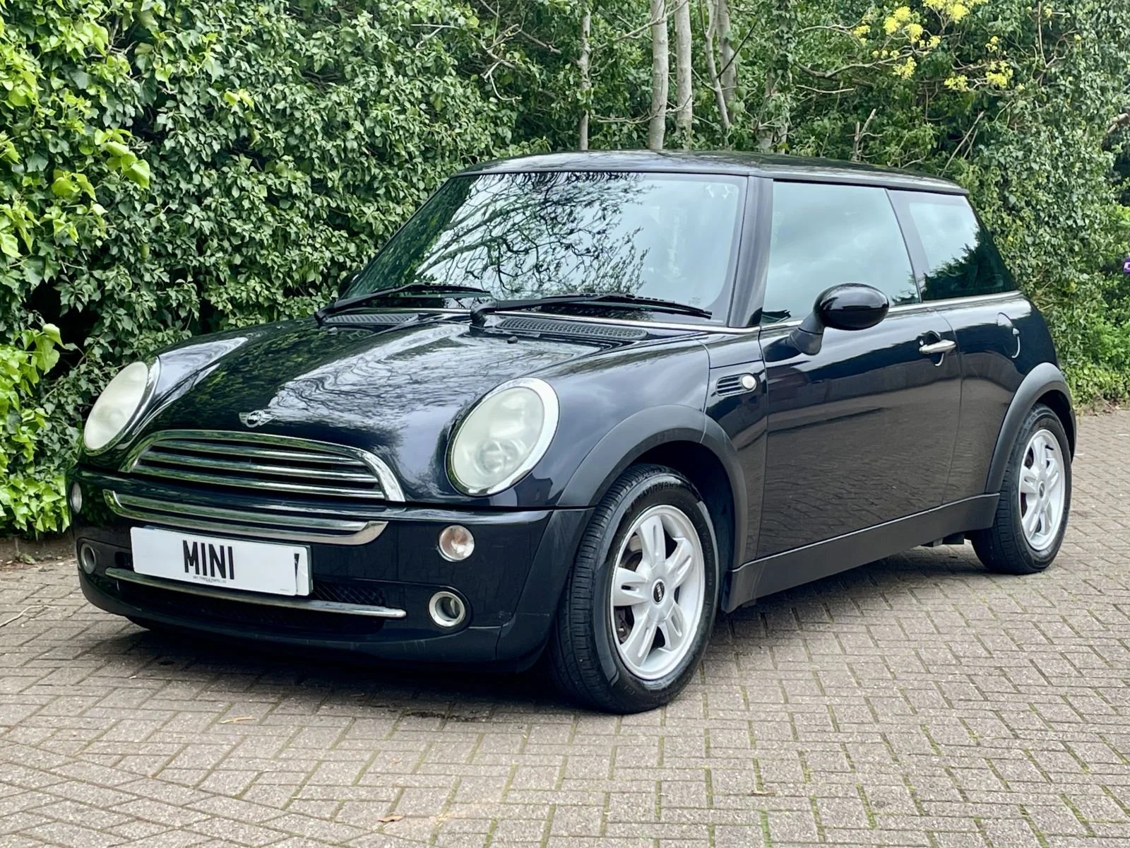 LR55 Astro Black Mini One 1.6 Manual 8.jpg