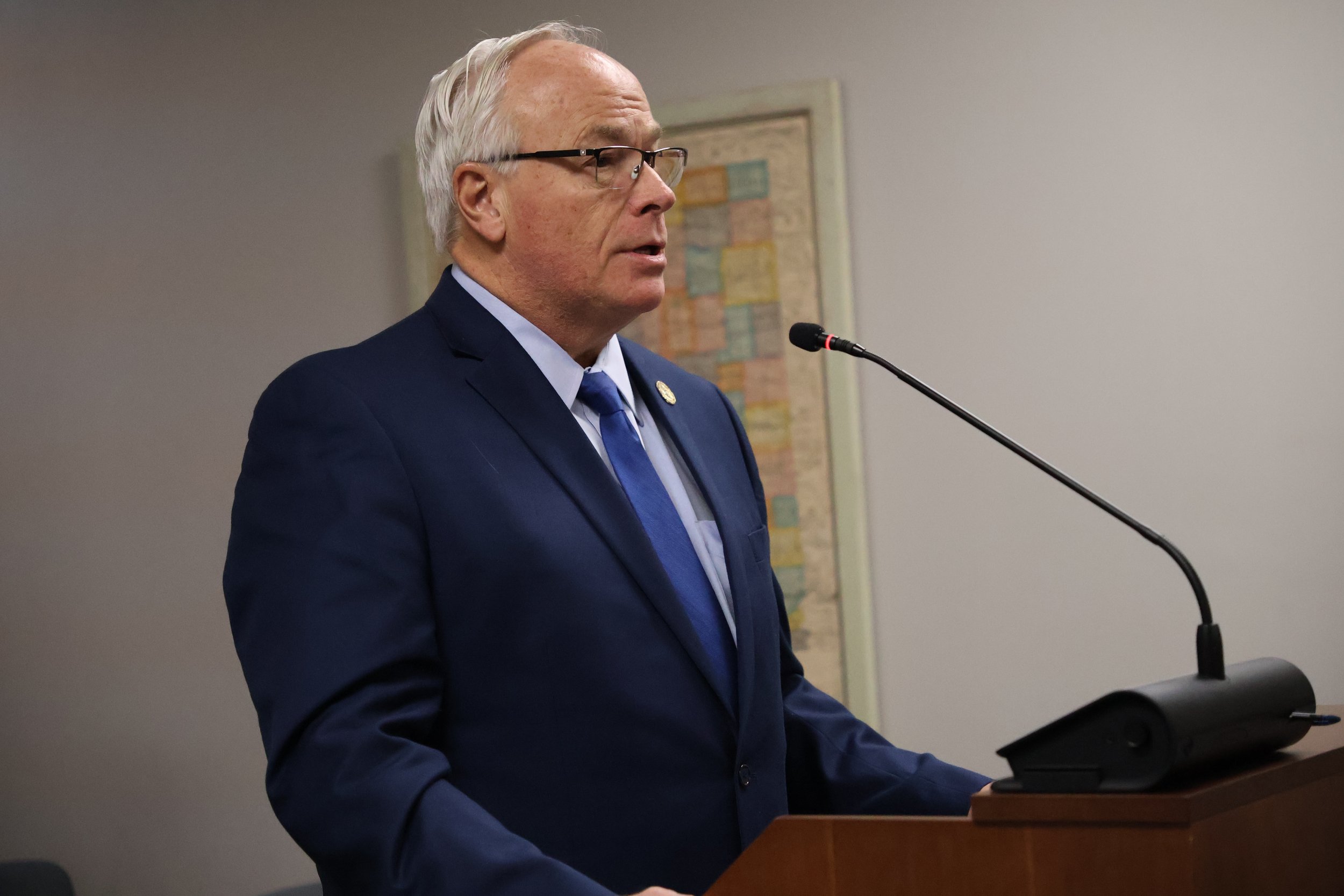 Novak’s bill supporting volunteer firefighters passes unanimously out of committee