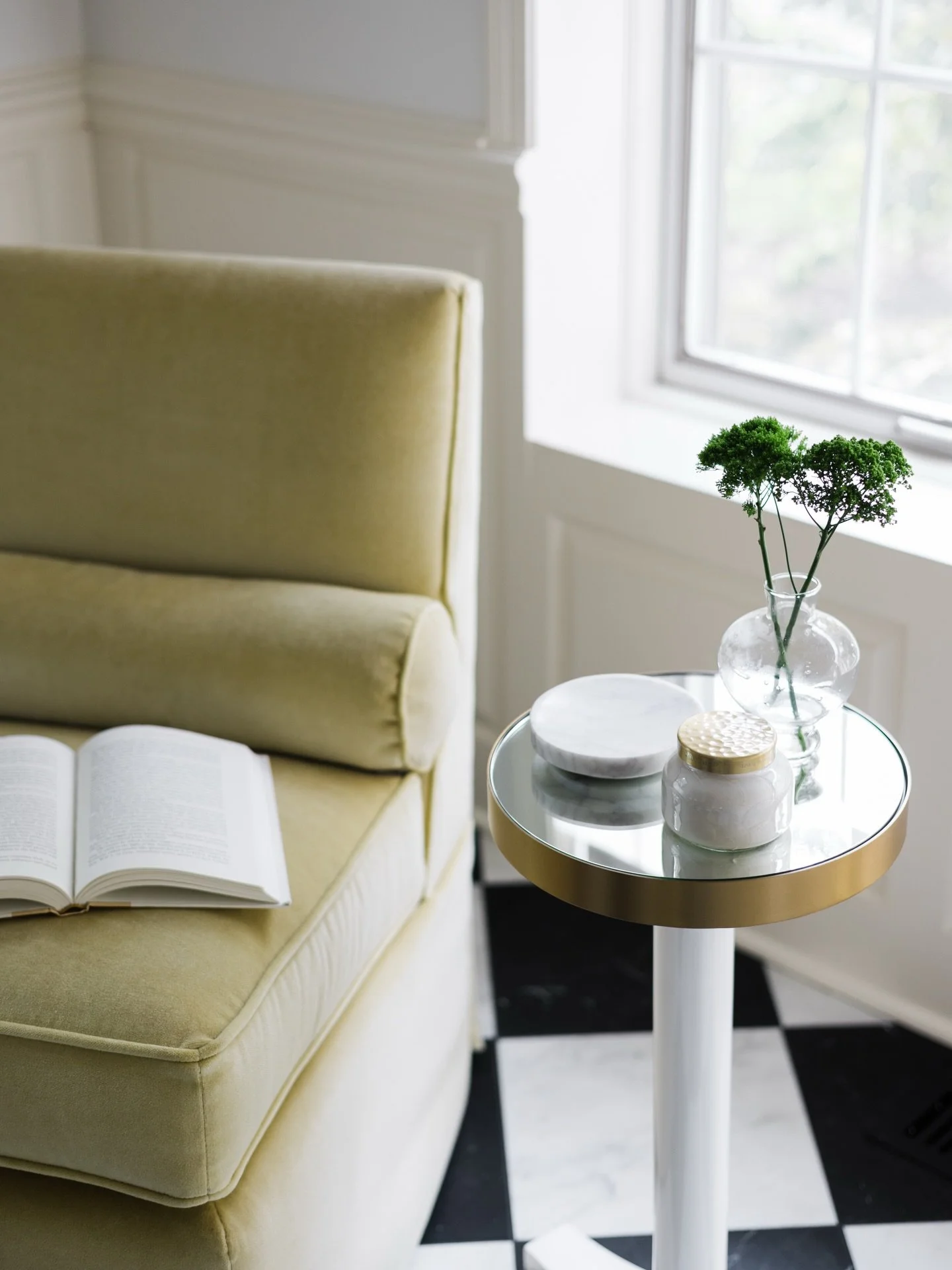 A big part of becoming our best selves is living in an environment that inspires us, one that gently shapes our daily habits and uplifts our overall mood. Home should be our sanctuary, a soft place to land amidst the chaos of the outside world. Creat