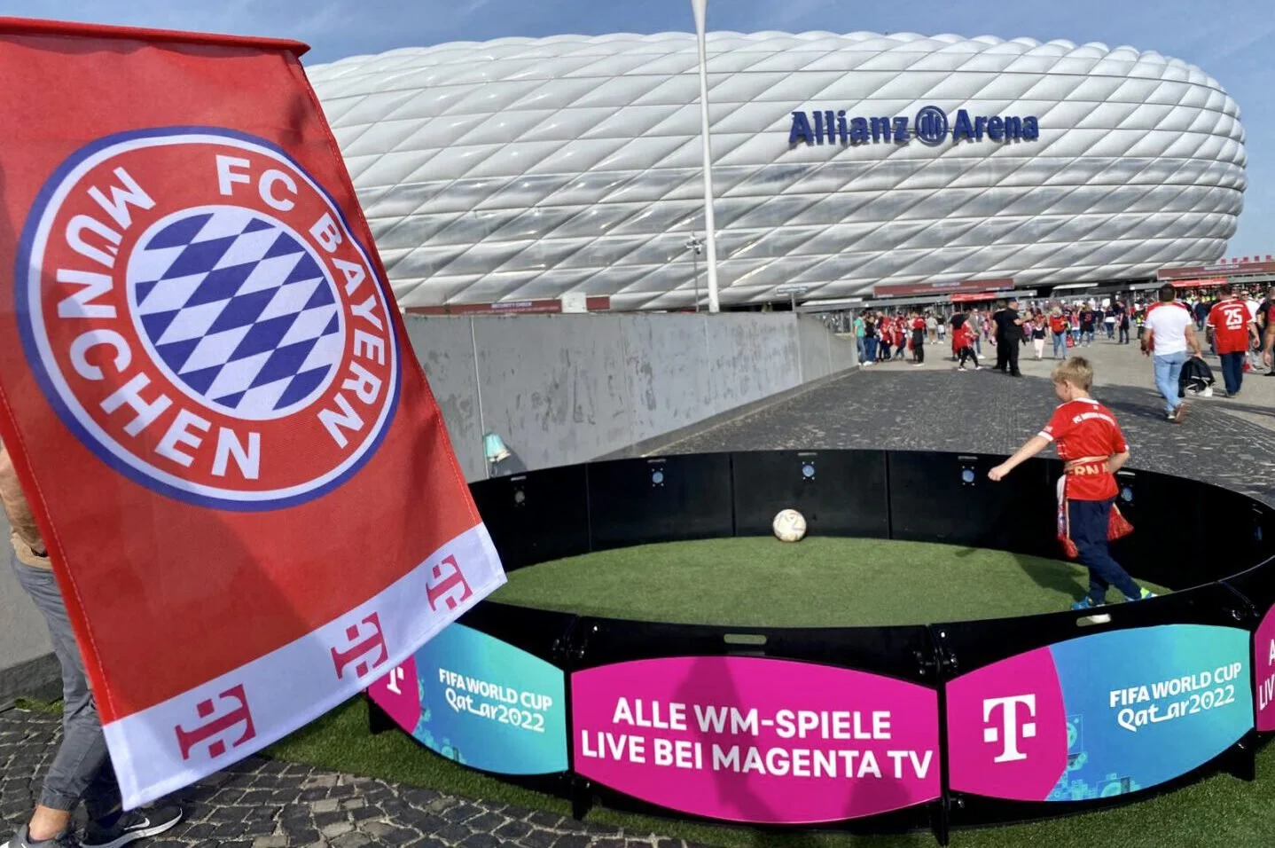 ICON _ FC Bayern Munich & T-Mobile.jpg