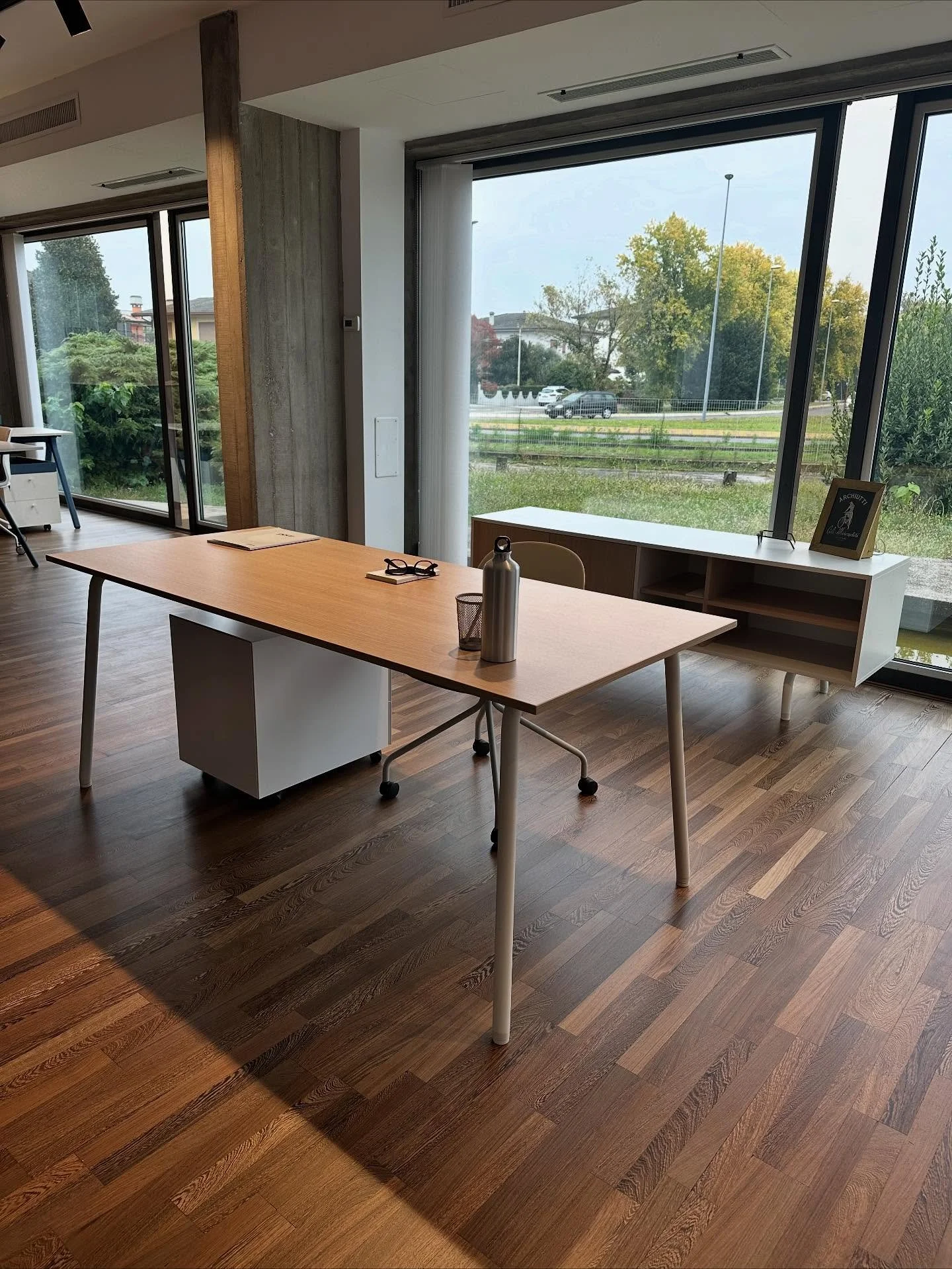 Our team at Spek took a quick jaunt to Venice to meet with a new manufacturer and were blown away. We even squeezed in a visit to Harry&rsquo;s Bar, the renowned spot where the Bellini was created.

#venice #italianfurniture #harrysbar