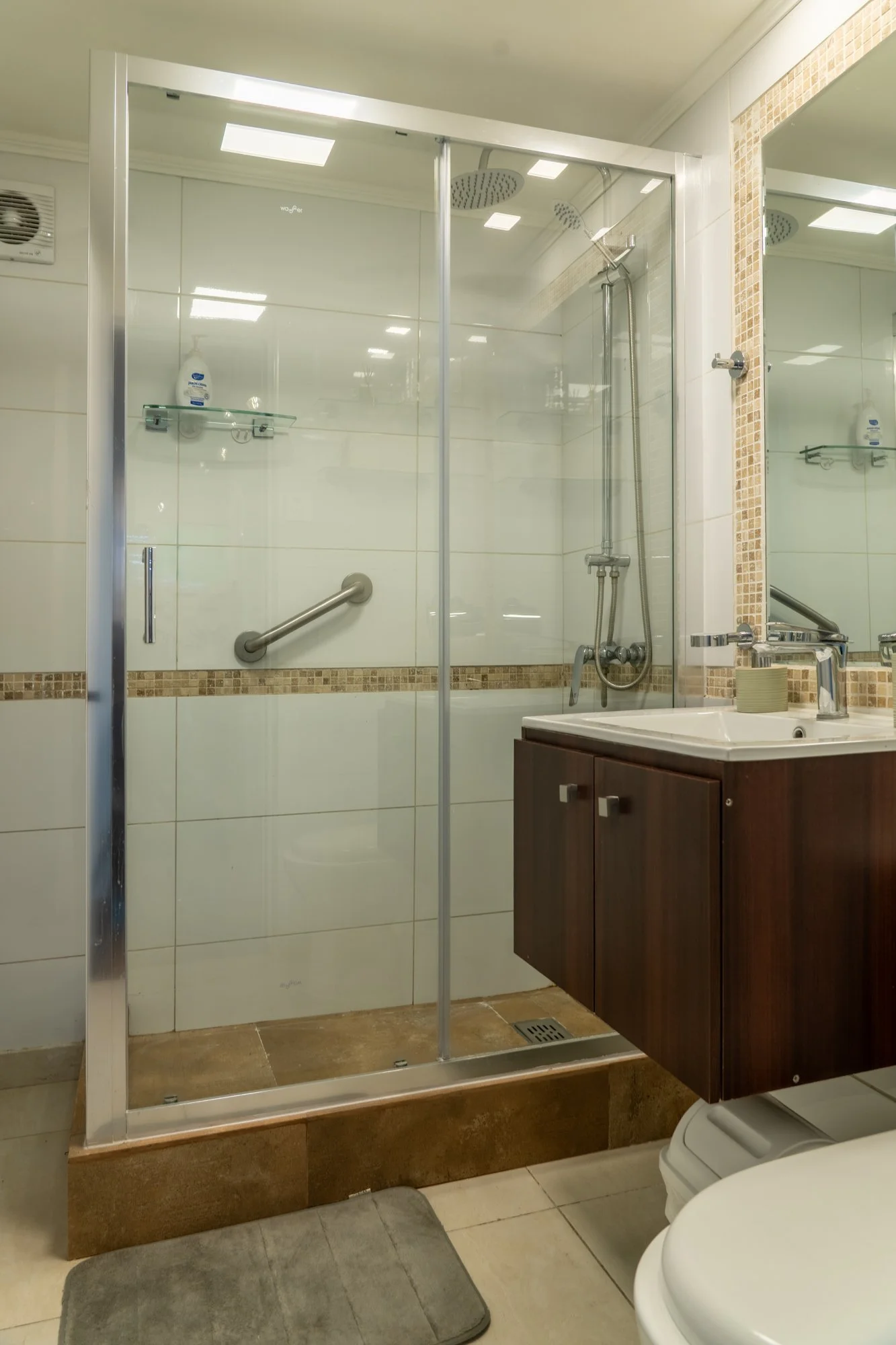 airbnb-depto-704-23.jpg