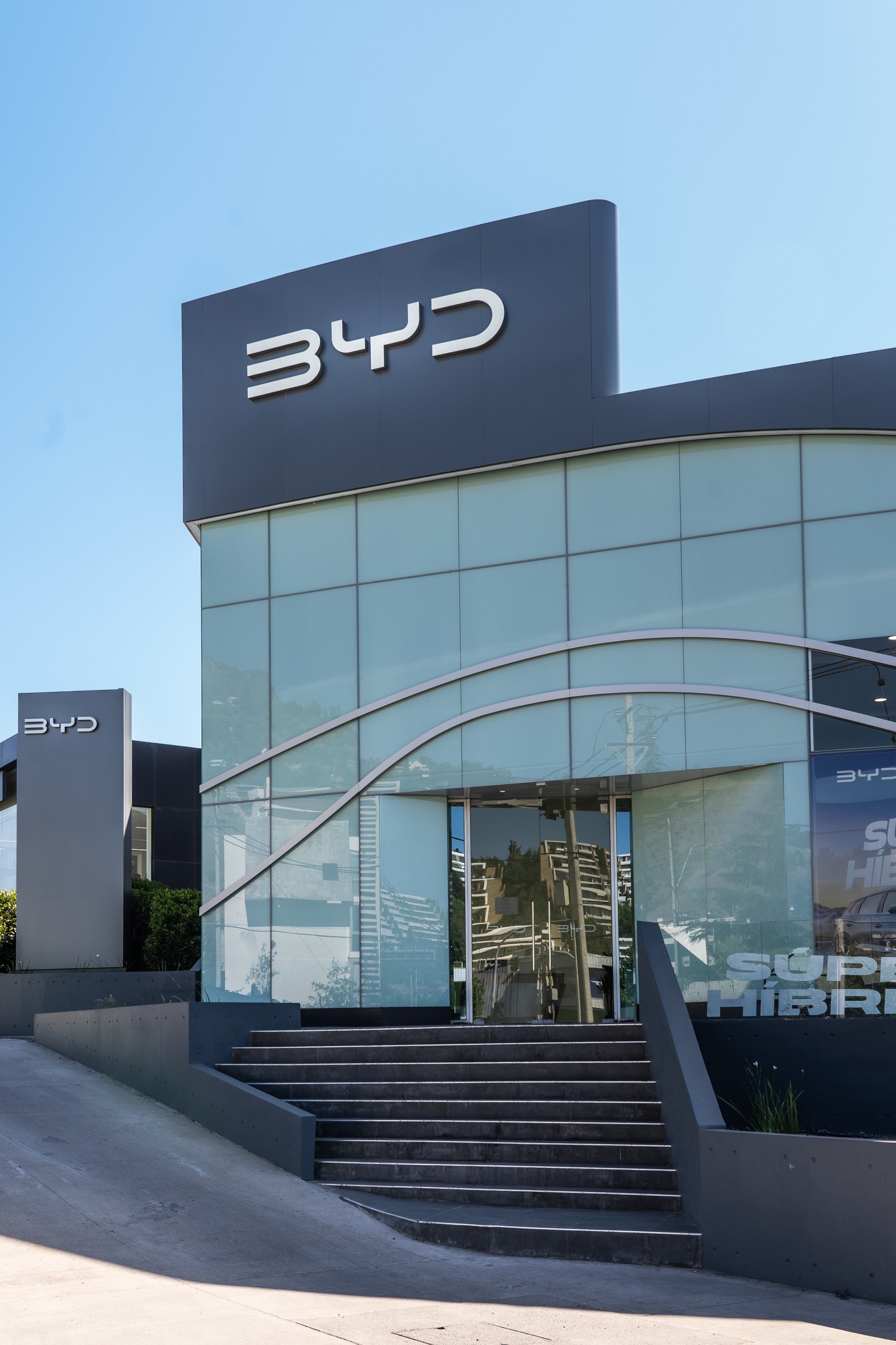 mm-construcciones-byd-la-dehesa-exterior-09.jpg