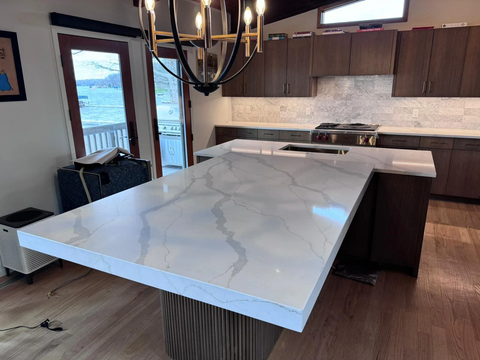 Contemporary Kitchen Remodel by Granite and Marble Direct LLC — Project 1 project photo 5